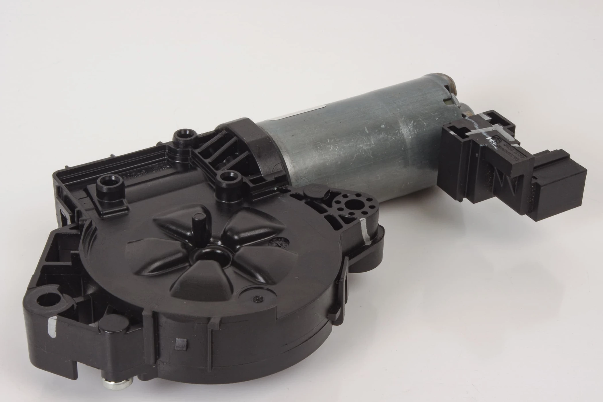 Mercedes 2059064104 Sunroof Blind Motor | X156 GLA W205 V205 S205 C205 A205 C