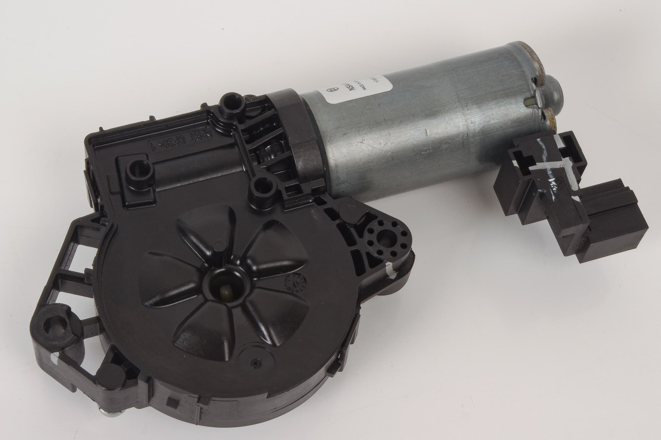 Mercedes 2059064104 Sunroof Blind Motor | X156 GLA W205 V205 S205 C205 A205 C