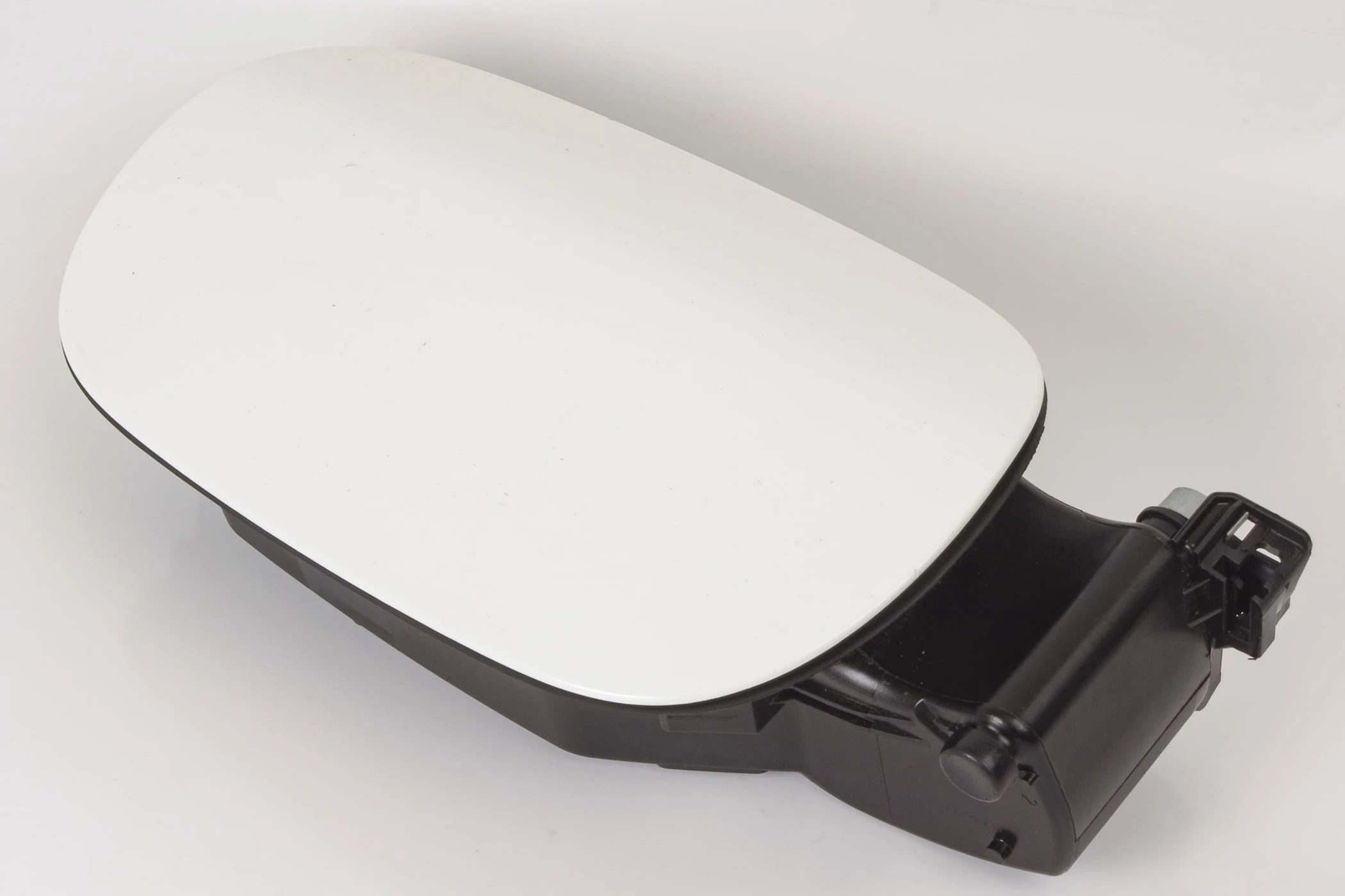 Mercedes 2056303204 Fuel Filler Cap - White | W205 V205 S205 C205 A205 C