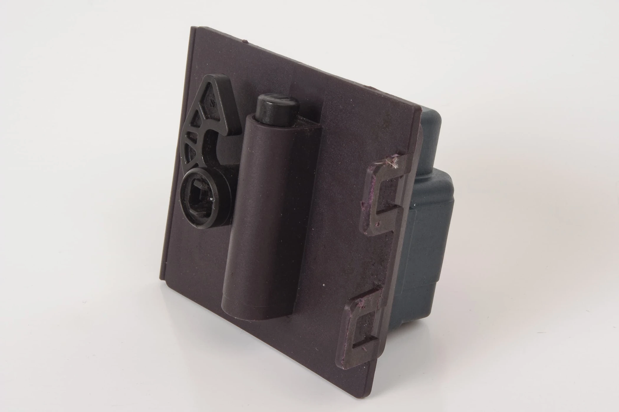 Mercedes 0008207703 Fuel Flap Locking Motor | W117 CLA X156 GLA W166 M X166...