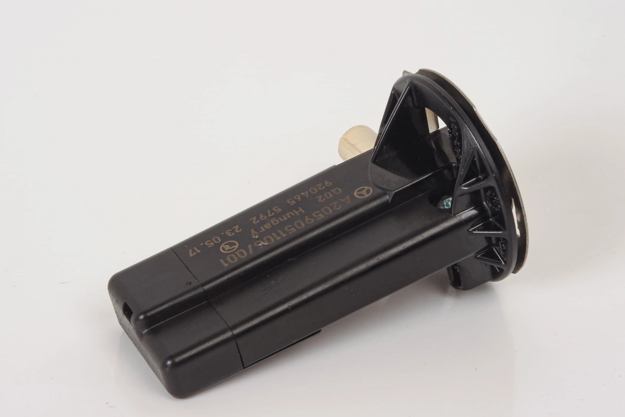 Mercedes 2059051106 Antenna Amplifier | W117 CLA C190 R190 GT W205 C C207...