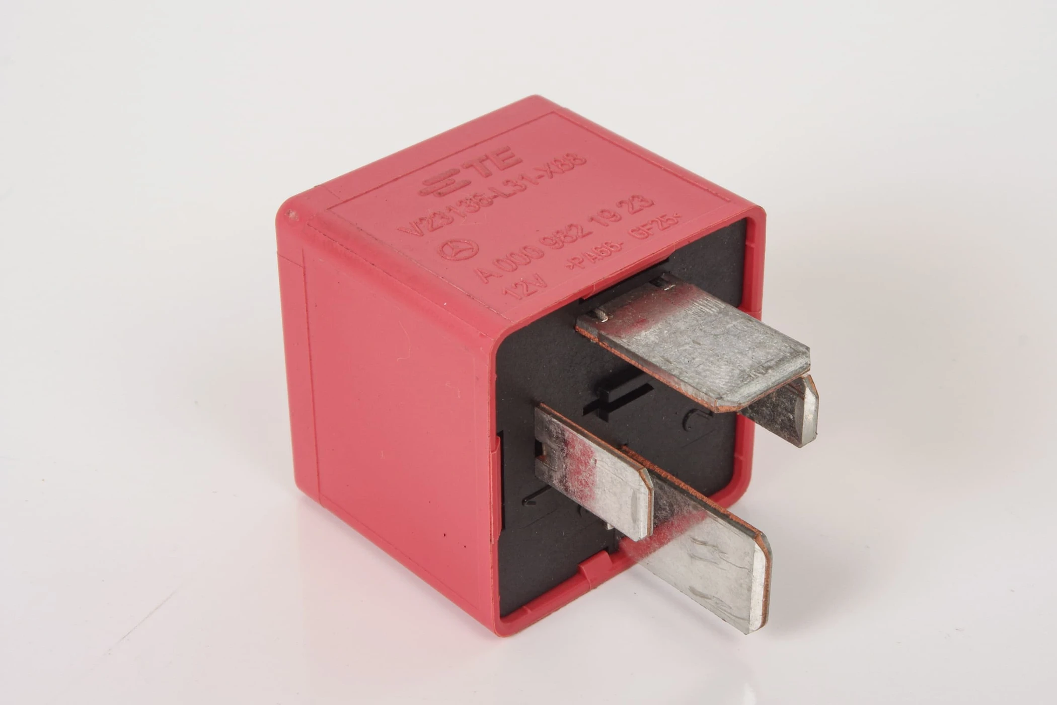 Mercedes 0009821923 Boot Relay | W205 C W213 C238 E W222 S