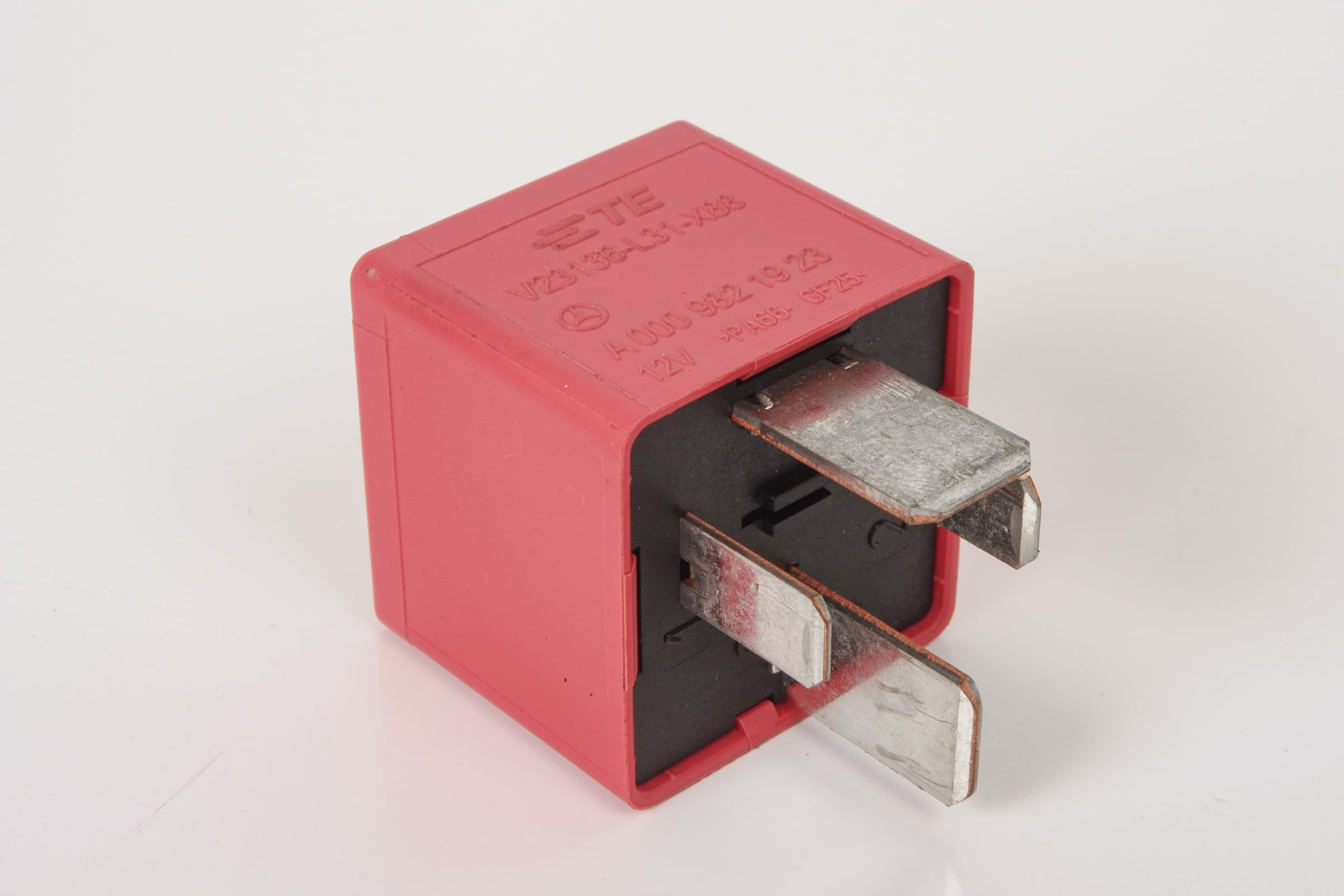 Mercedes 0009821923 Boot Relay | W205 C W213 C238 E W222 S