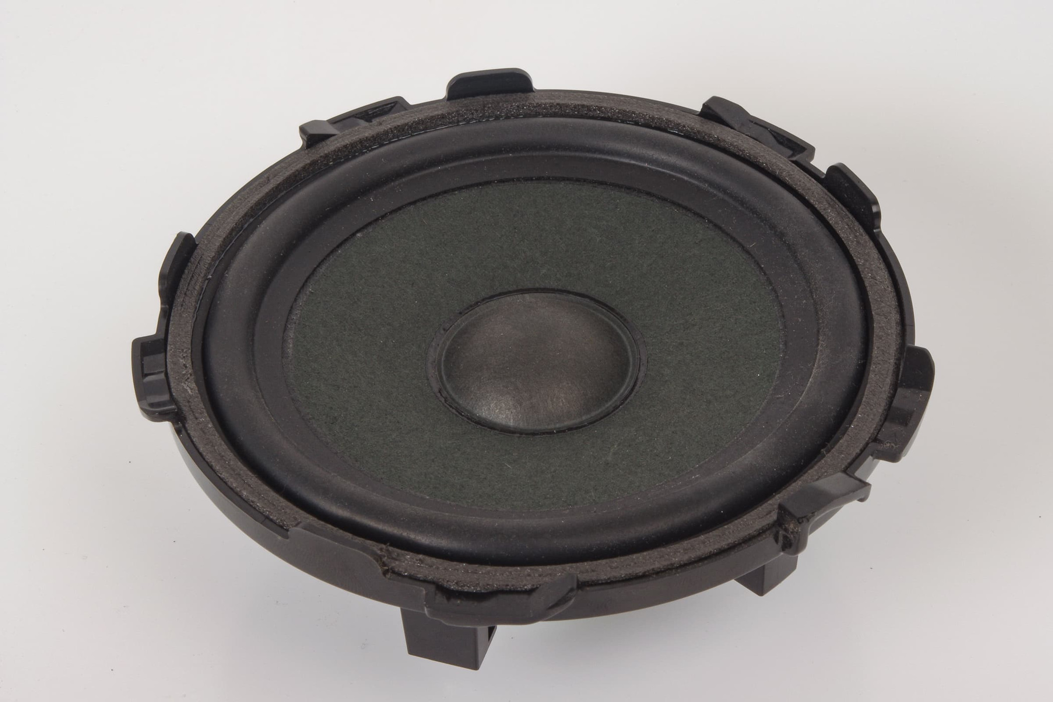 Mercedes 2058201002 Footwell Speaker - Right | W205 C W213 C238 E C217 W222 S...