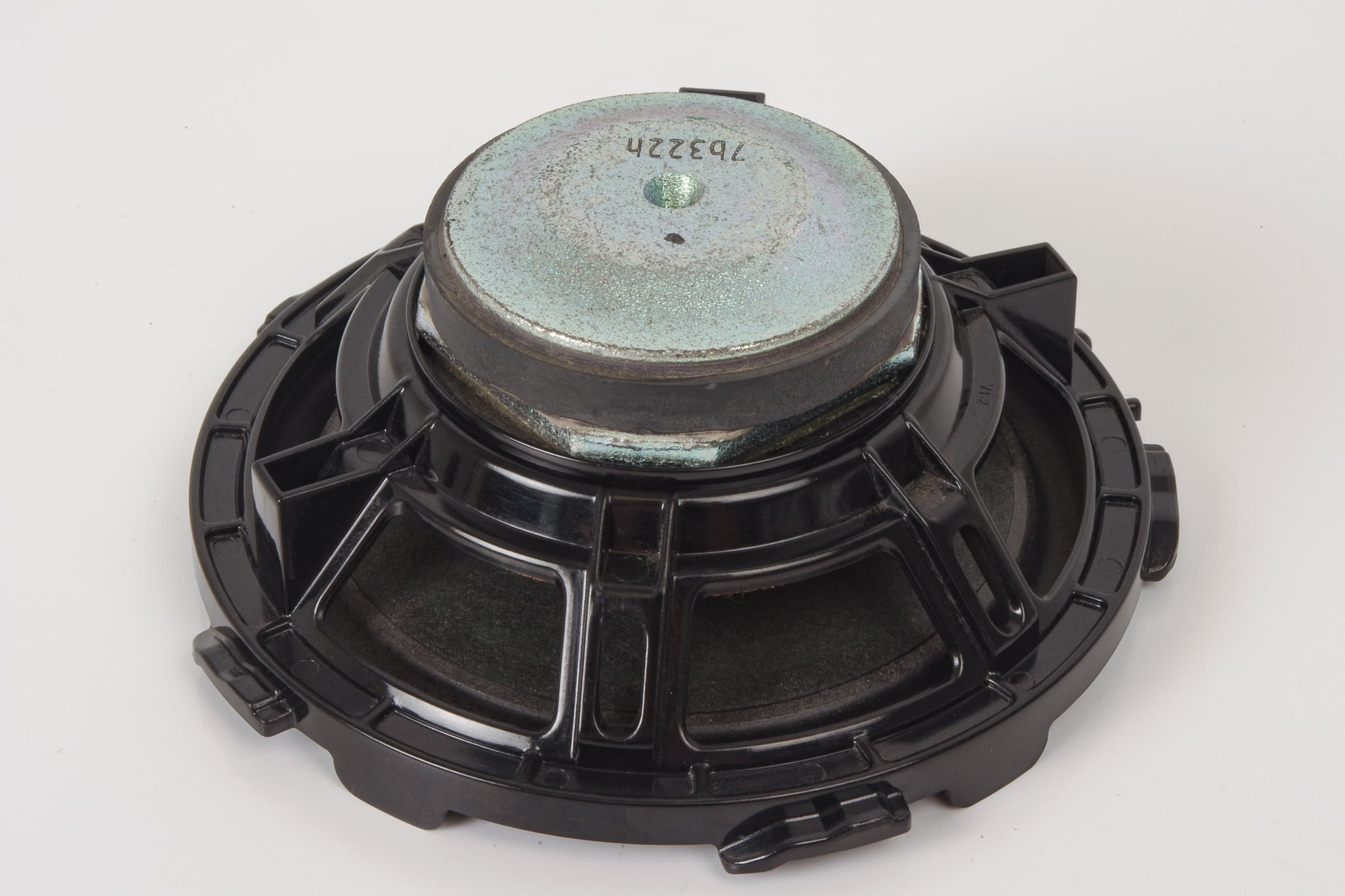 Mercedes 2058201002 Footwell Speaker - Right | W205 C W213 C238 E C217 W222 S...