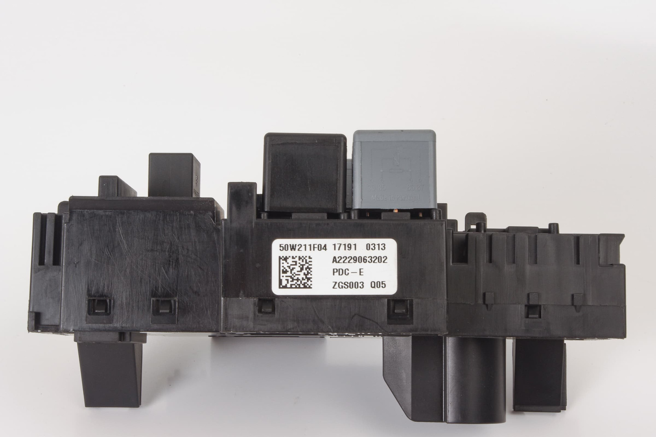 Mercedes 2229063202 Fuse Box - Front | W205 C C217 W222 S X253 GLC