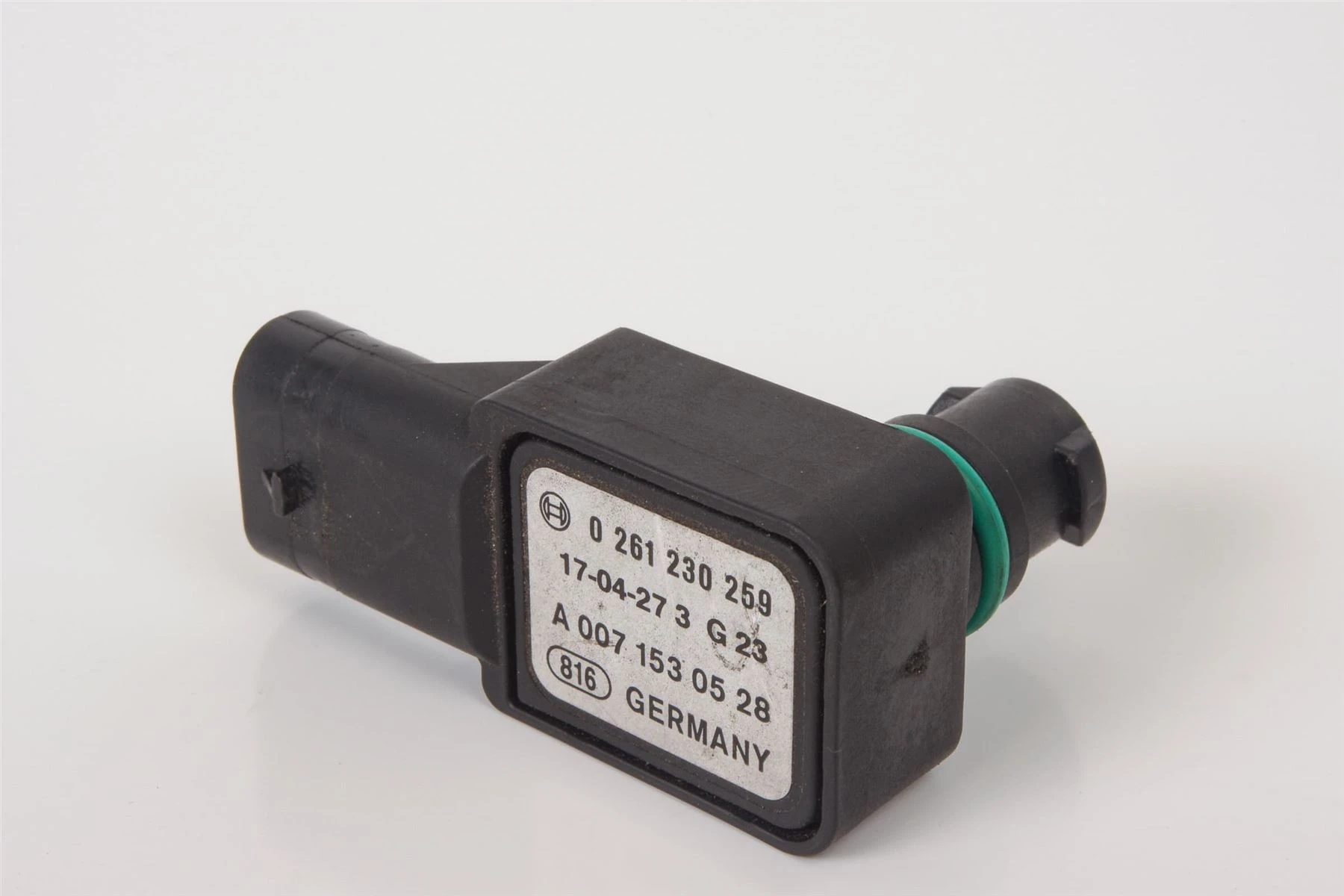 Mercedes 0071530528 Pressure Sensor | W117 CLA X156 GLA W166 M X166 GL R172...