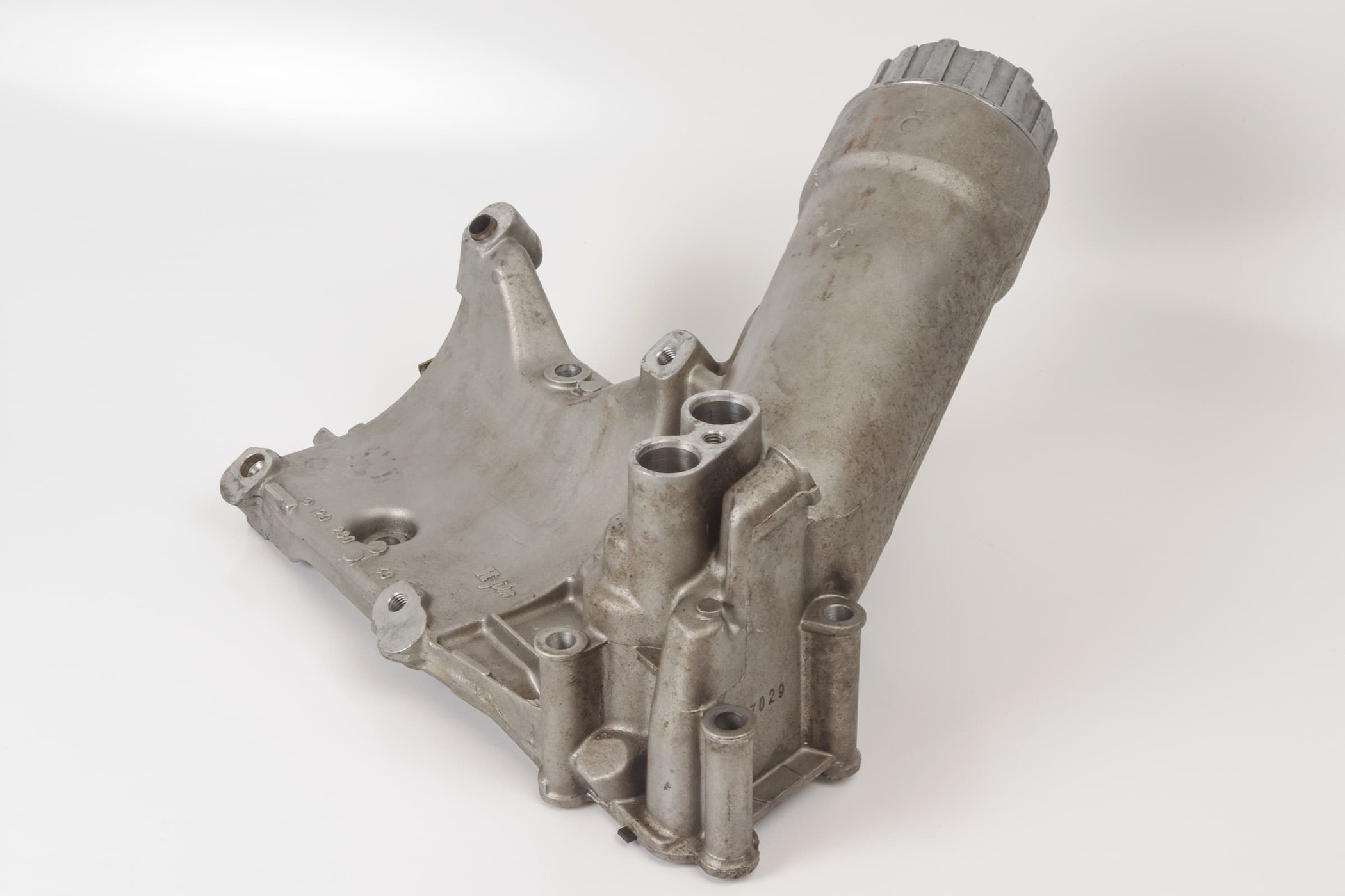 Mercedes 1202300140 Oil Filter Housing | R129 SL