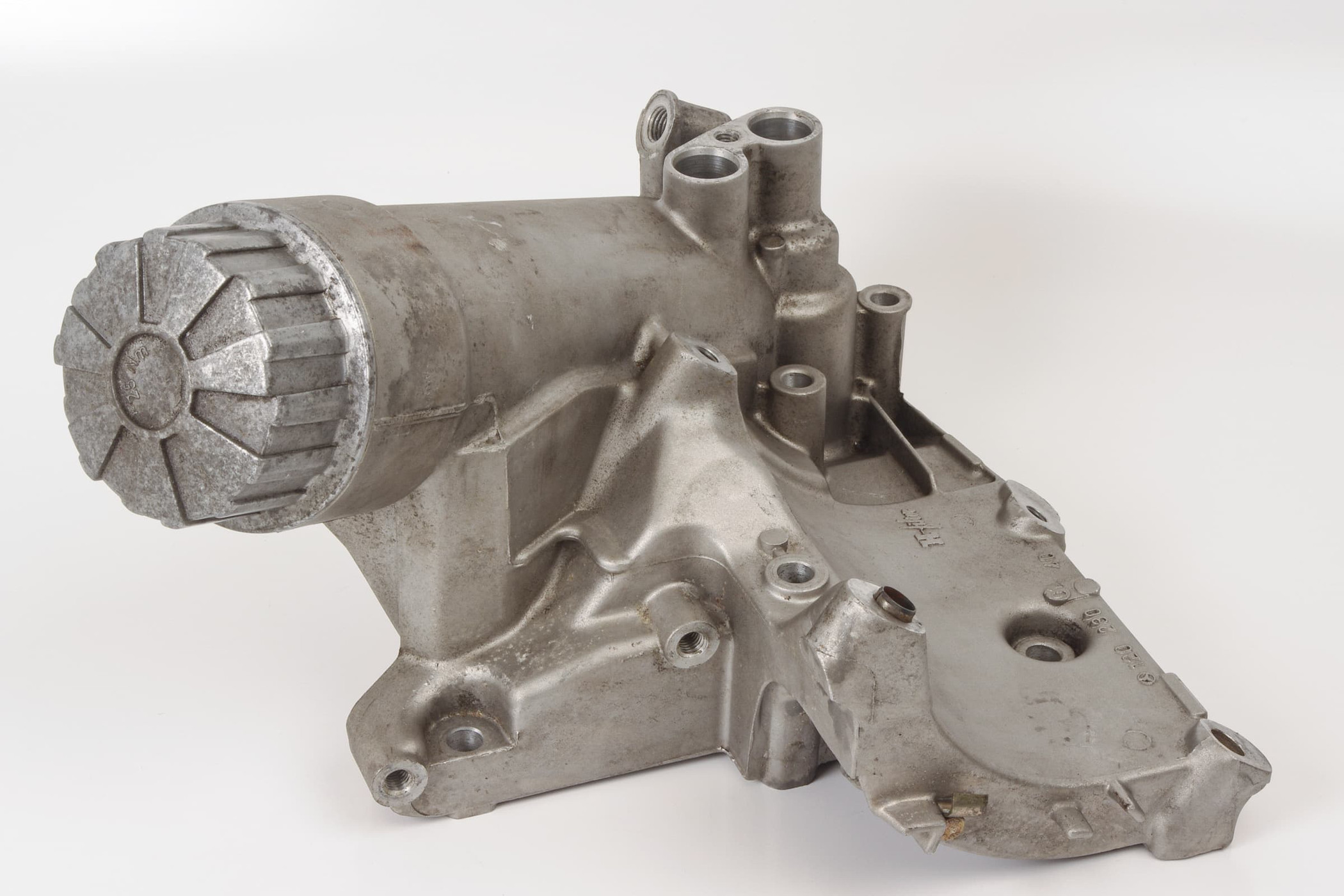 Mercedes 1202300140 Oil Filter Housing | R129 SL