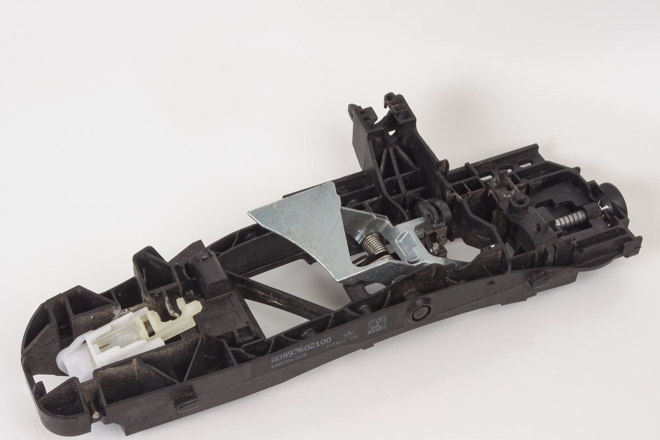 Mercedes 0997602100 Exterior Door Handle Mechanism - Front Left | C190 R190...