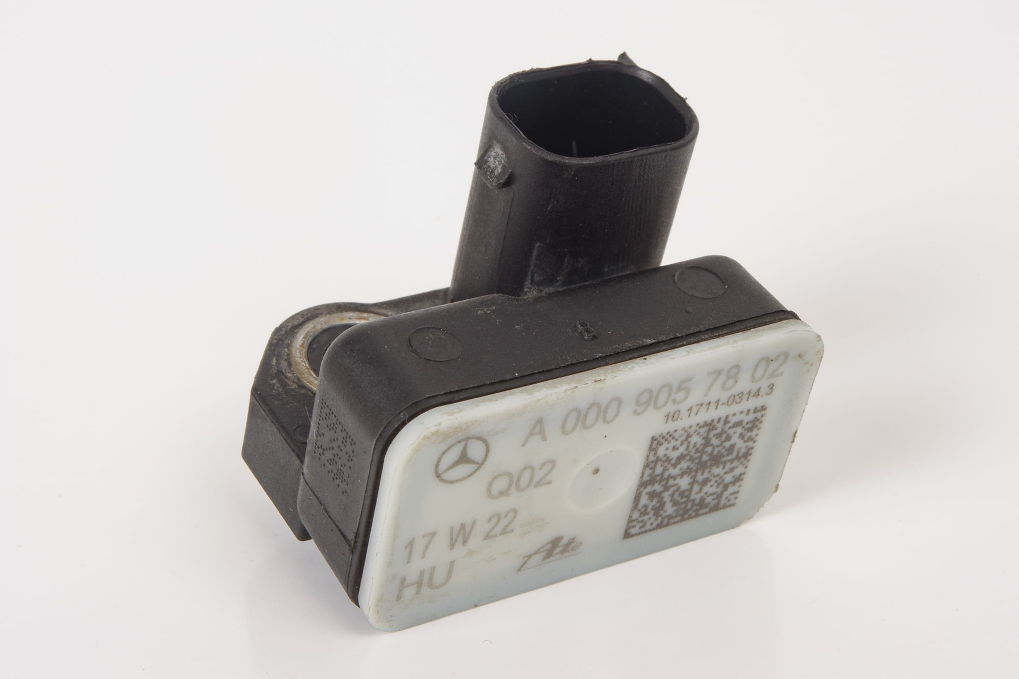 Mercedes 0009057802 Acceleration Sensor | W205 C W213 C238 E X253 GLC