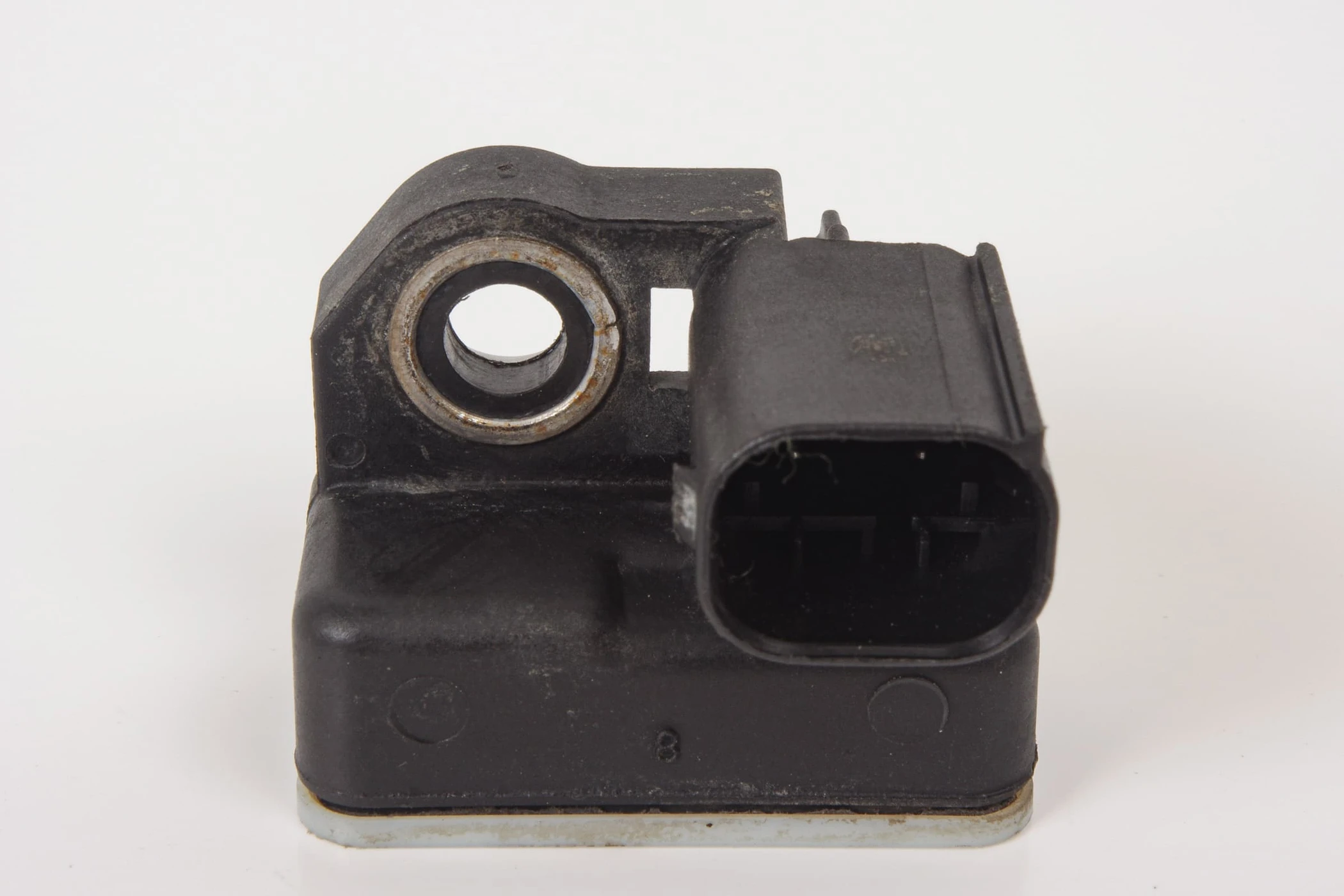 Mercedes 0009057802 Acceleration Sensor | W205 C W213 C238 E X253 GLC