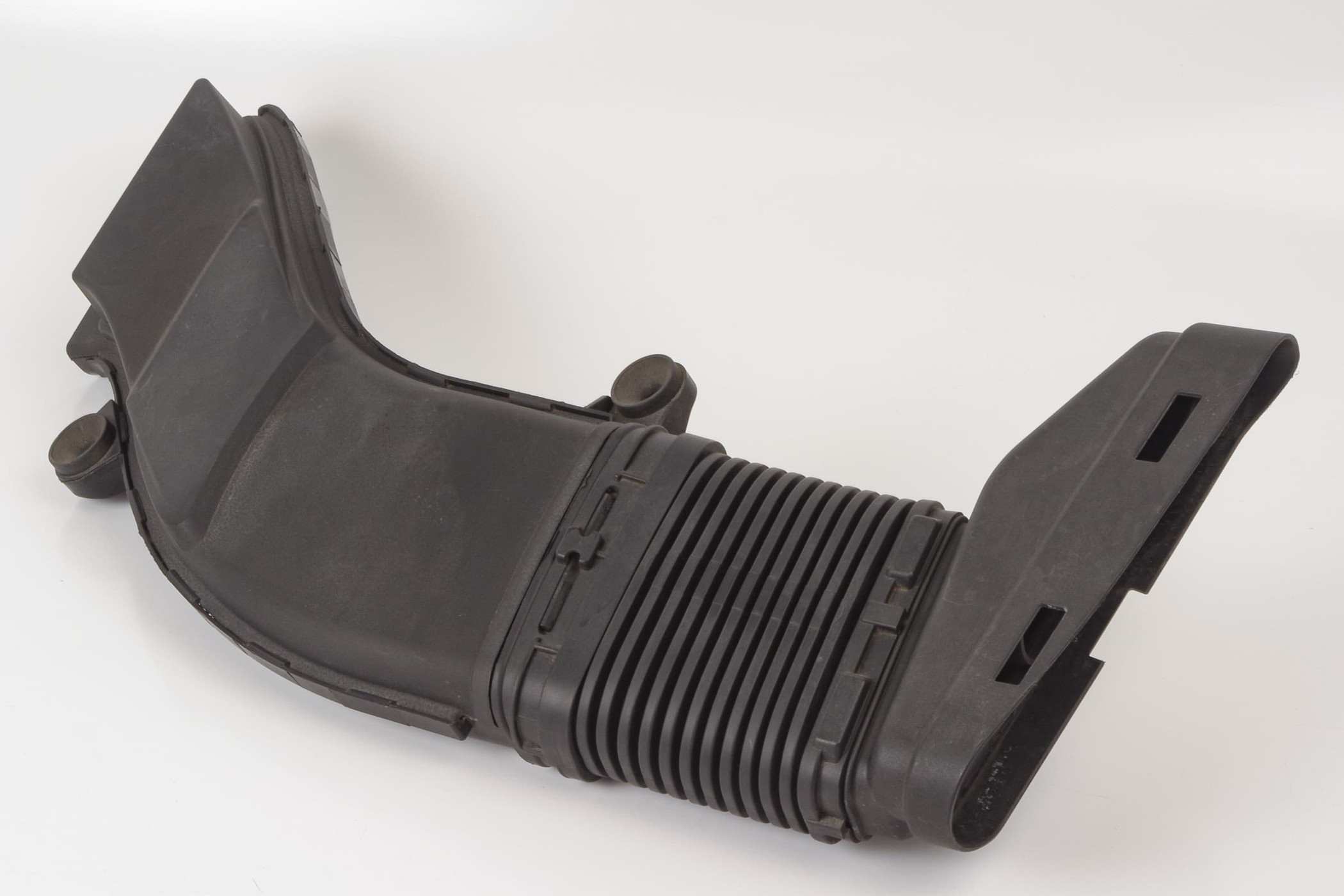 Mercedes 2760902637 Intake Pipe - Right | W166 M X166 GL R172 SLK W205 C C207...