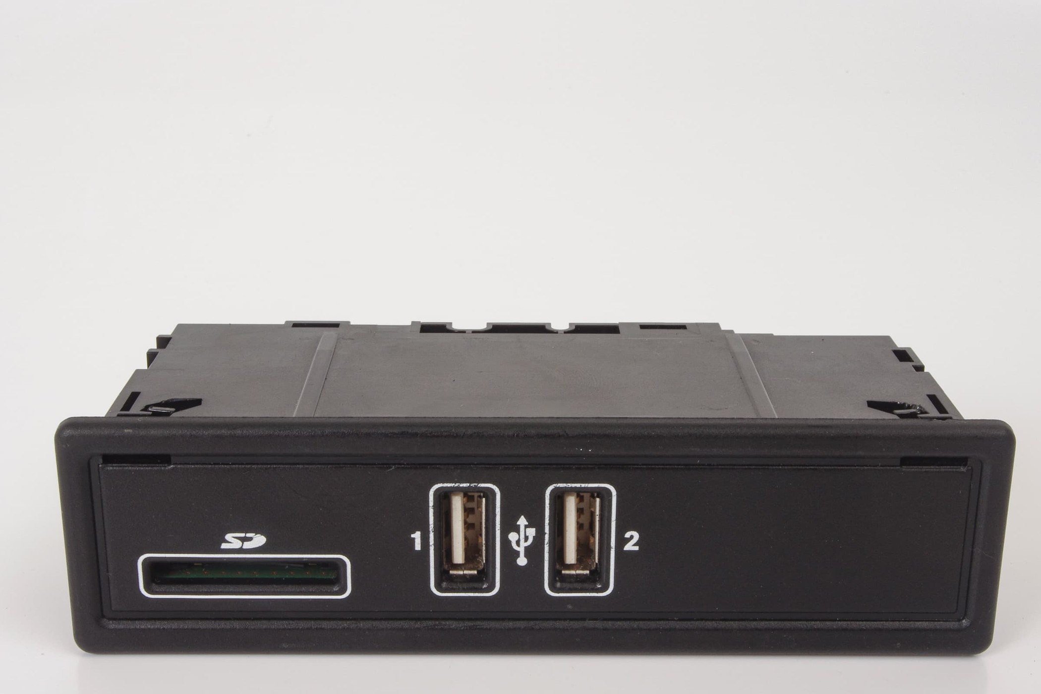 Mercedes 2058200526 USB Card Reader Unit | W205 C W213 C238 E X253 GLC