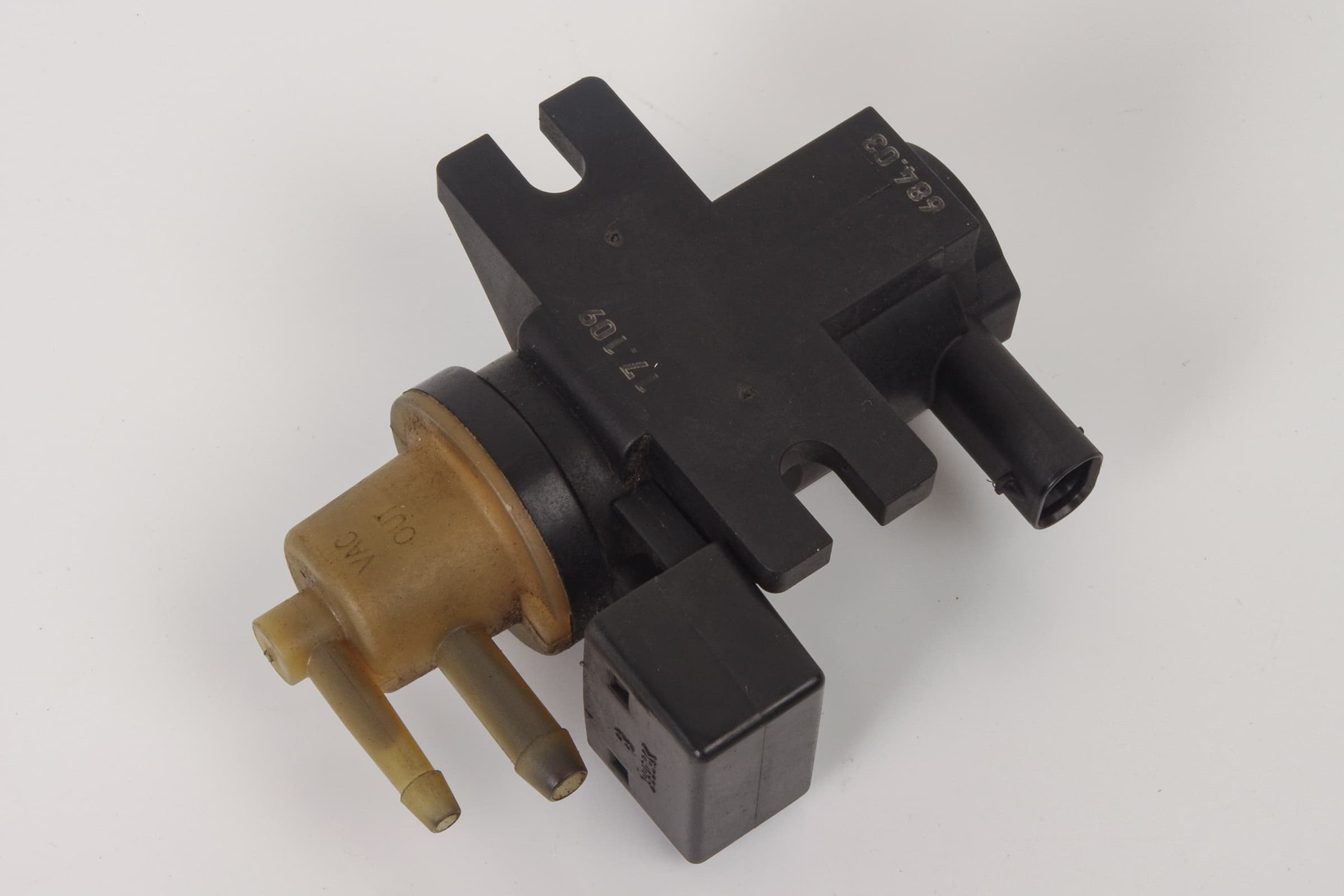 Mercedes 0081535428 Pressure Control Valve | W117 CLA X156 GLA W166 M X166 GL...