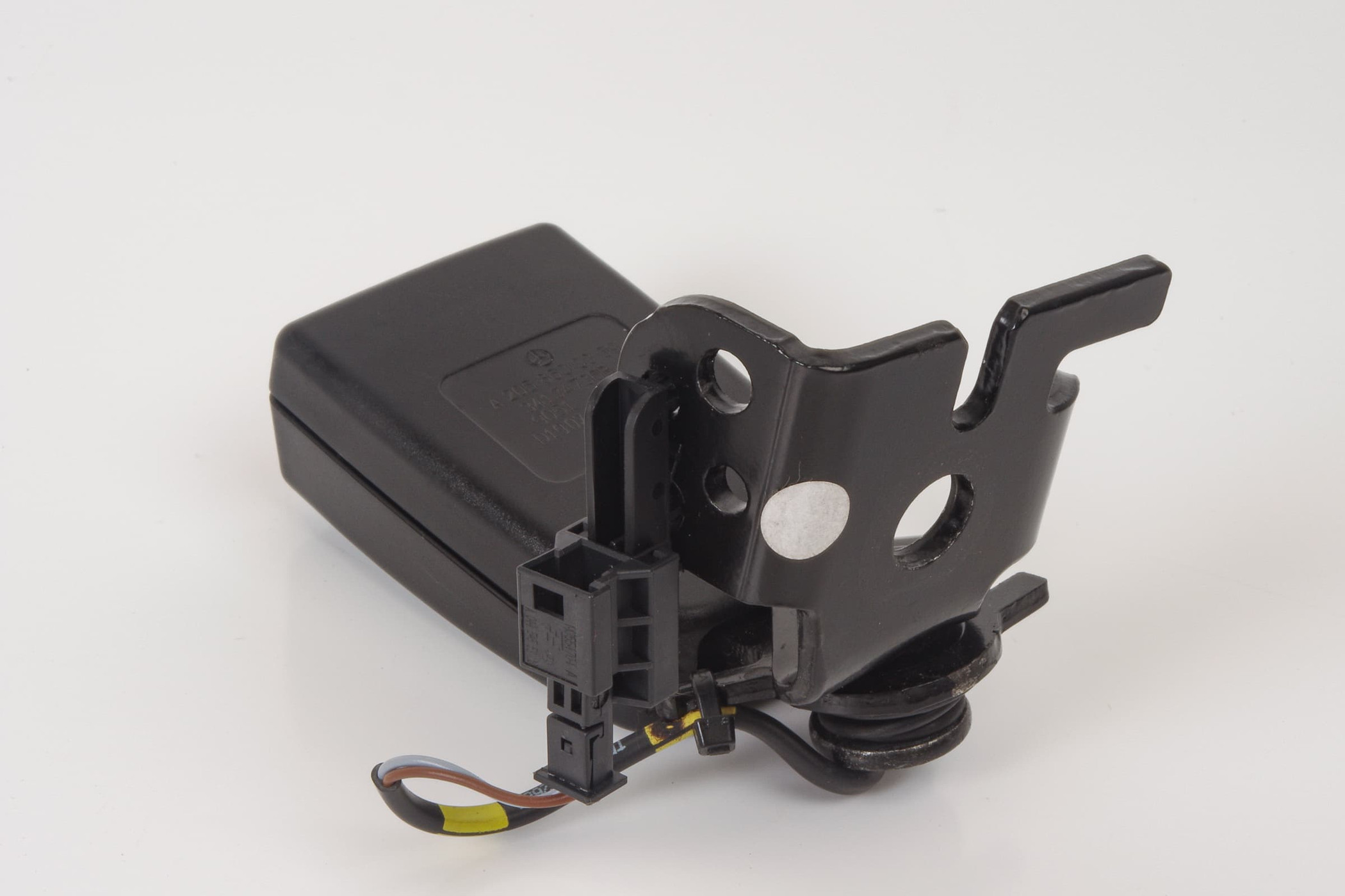 Mercedes 2058600369 Seat Belt Buckle - Rear Left | W205 S205 C X253 GLC