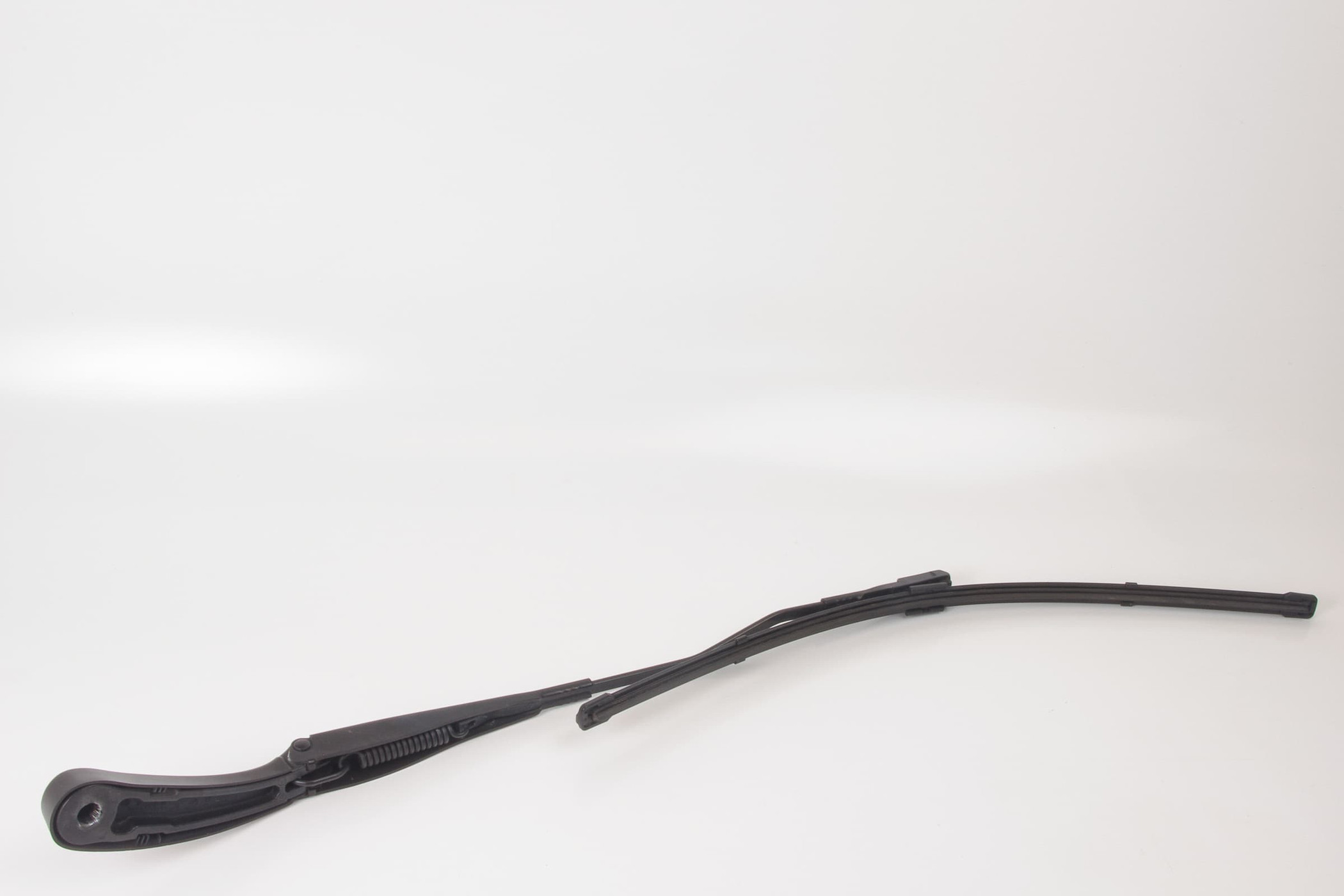 Mercedes 2058208401 Wiper Arm - Front Right | W205 V205 S205 C205 A205 C