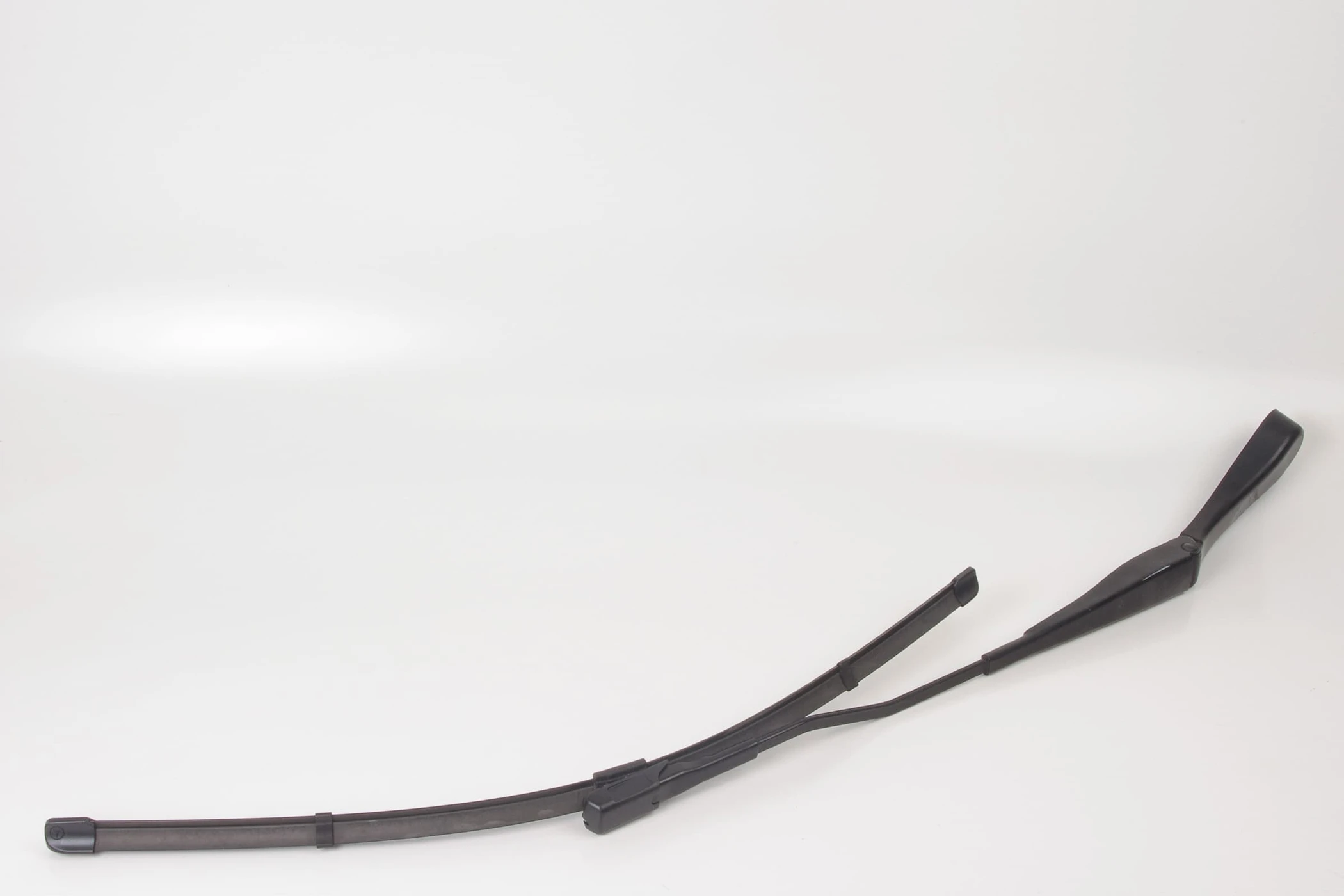 Mercedes 2058208401 Wiper Arm - Front Right | W205 V205 S205 C205 A205 C