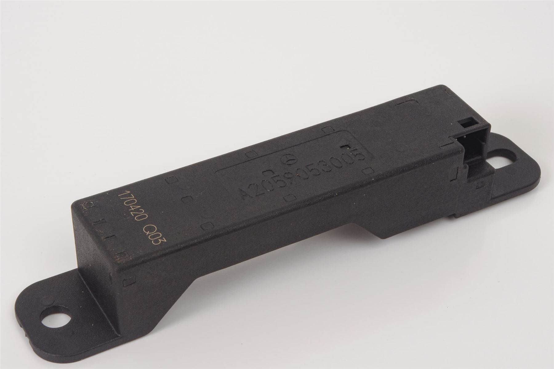 Mercedes 2059053005 Keyless Go Antenna | W117 CLA X156 GLA W166 M X166 GL...