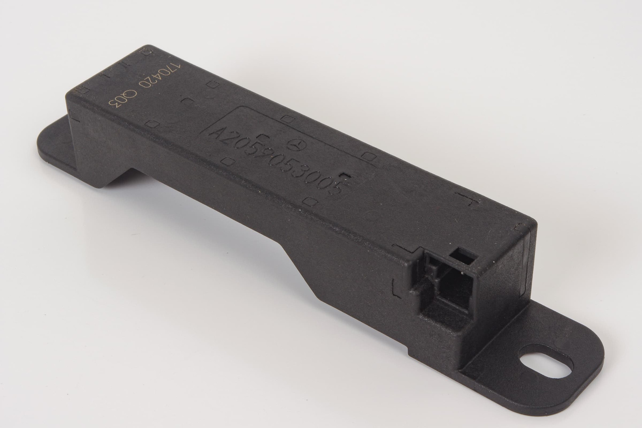 Mercedes 2059053005 Keyless Go Antenna | W117 CLA X156 GLA W166 M X166 GL...