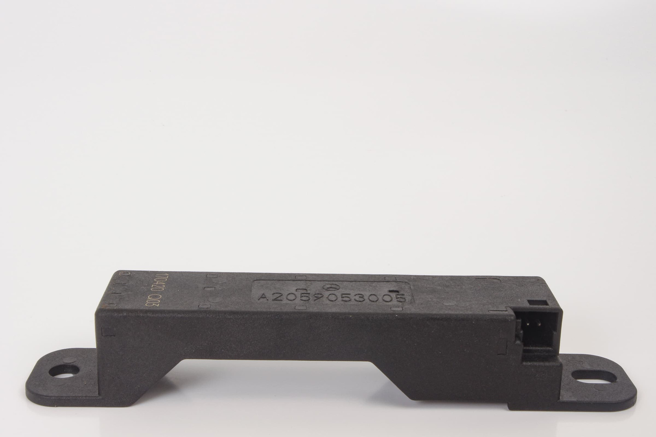 Mercedes 2059053005 Keyless Go Antenna | W117 CLA X156 GLA W166 M X166 GL...