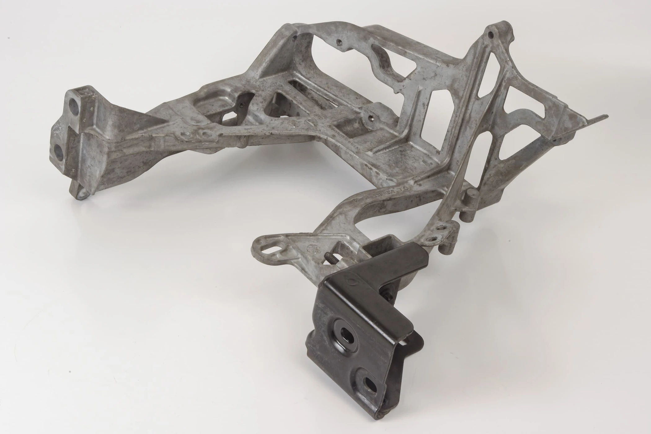 Mercedes 2056221600 Headlight Mounting Bracket - Left | W205 C W213 C238 E