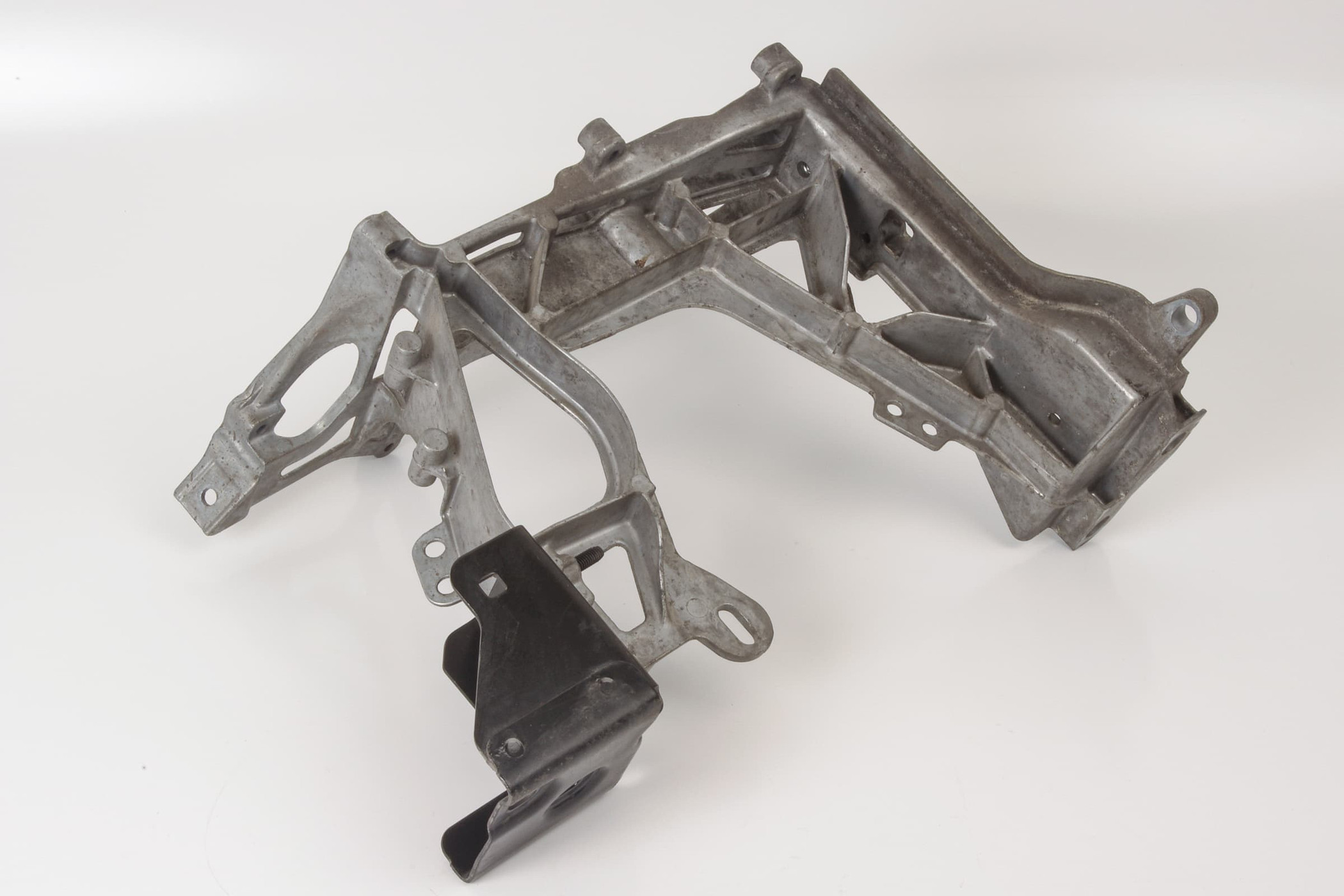Mercedes 2056221600 Headlight Mounting Bracket - Left | W205 C W213 C238 E