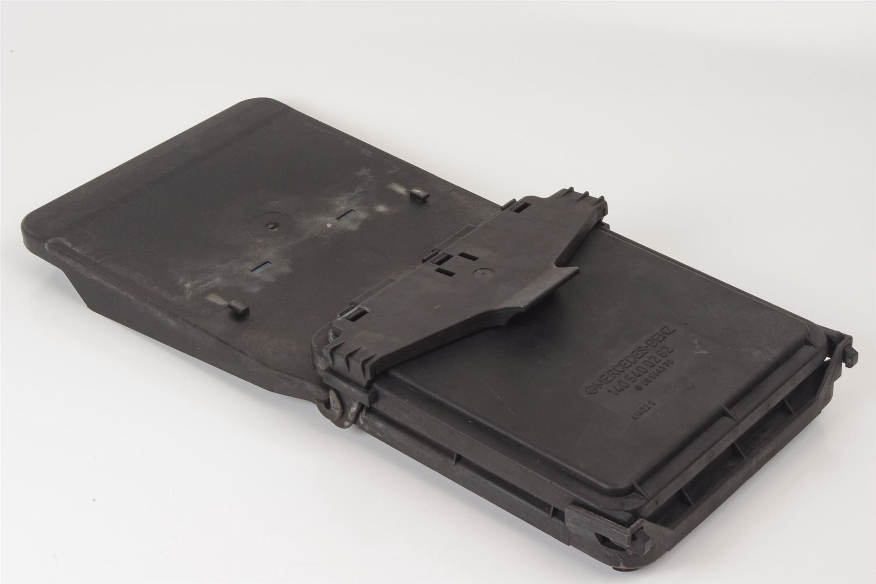 Mercedes 1405400282 Fuse Box Cover (a) | W140 V140 C140 S