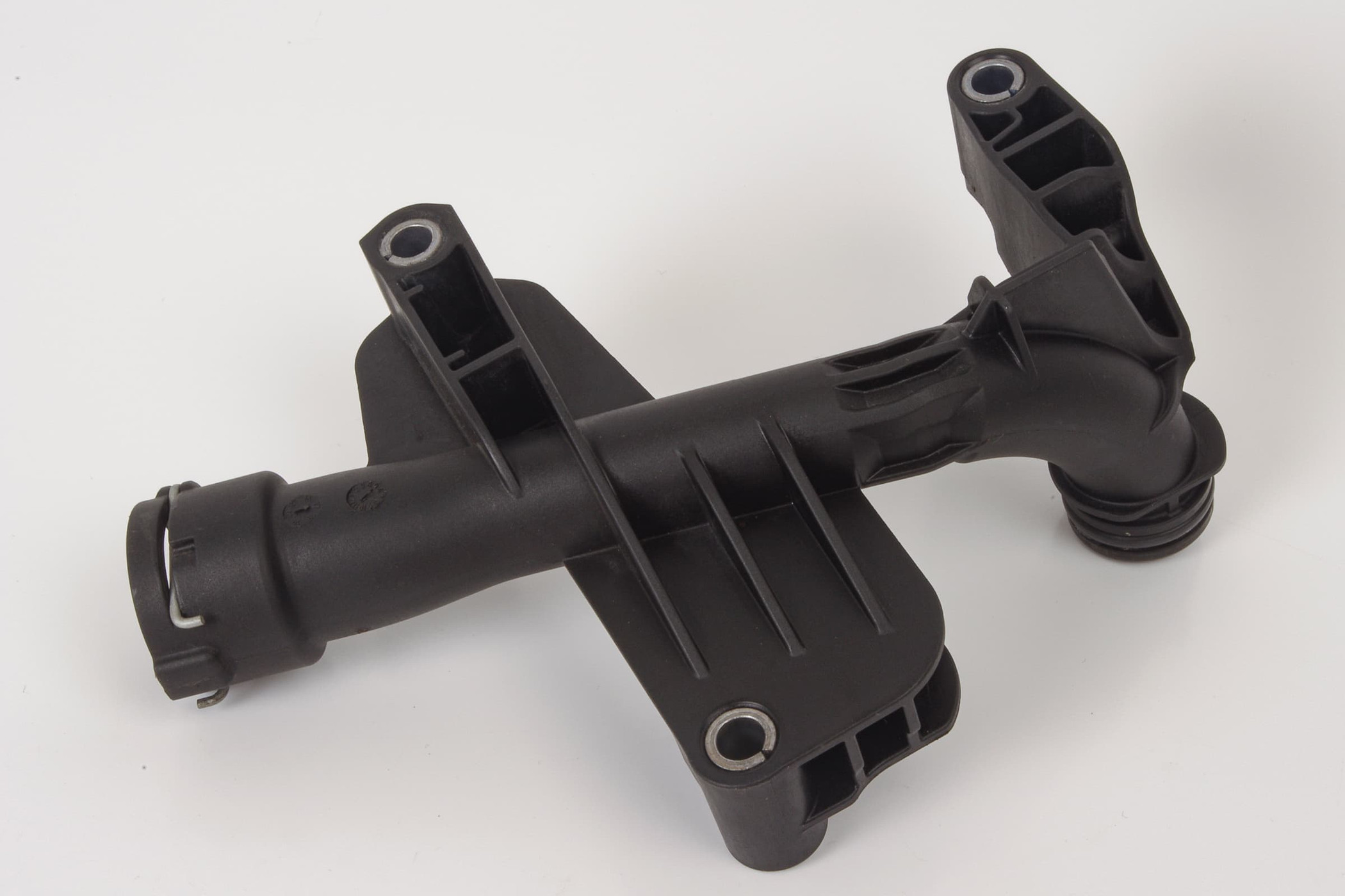 Mercedes 2762002052 Coolant Pipe Manifold - Left | W166 M X166 GL R172 SLK...