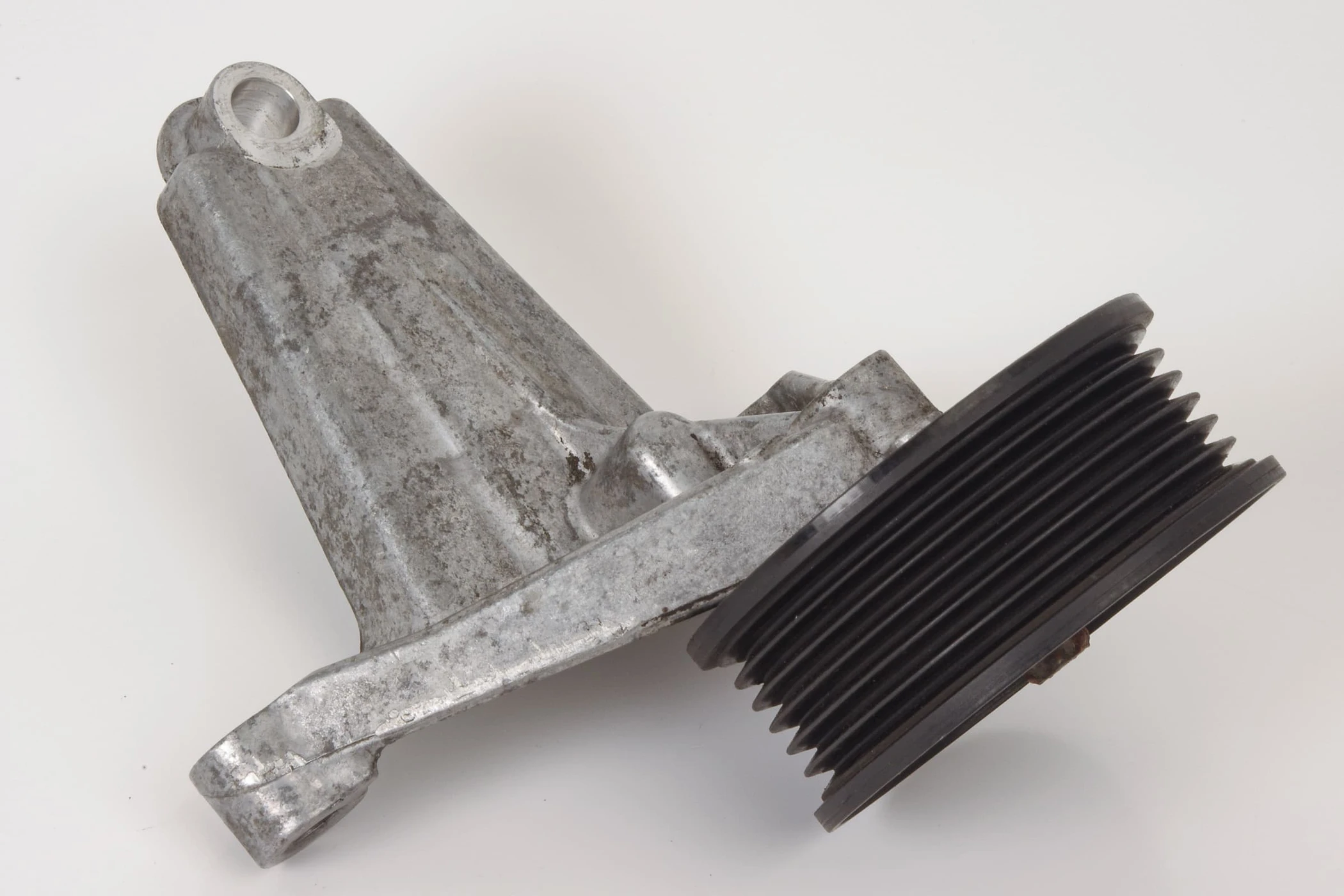 Mercedes 2762020119 Guide Pulley | W166 M X166 GL R172 SLK W204 W205 C X204...