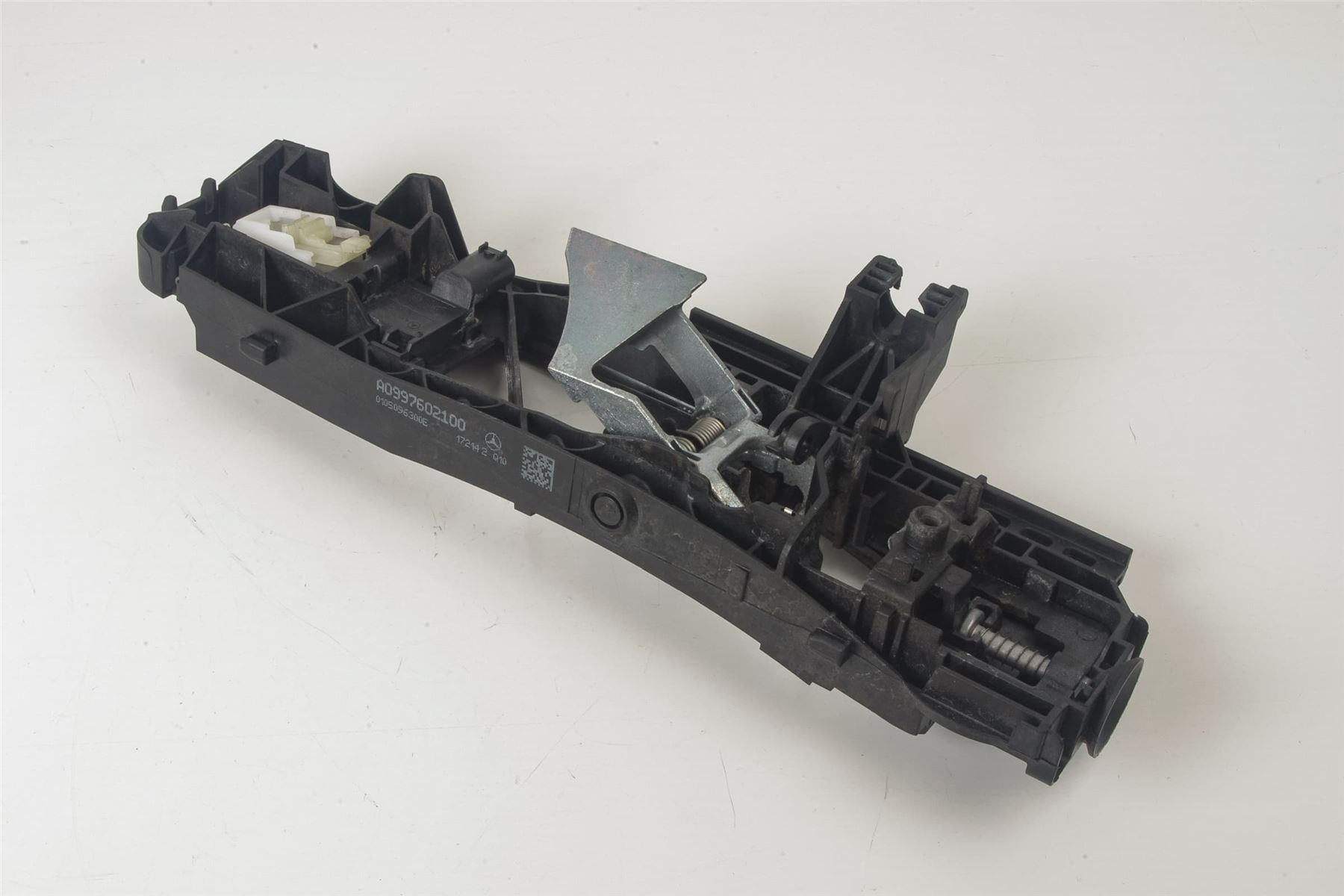 Mercedes 0997604600 Exterior Door Handle Mechanism - Front Left | C190 R190...