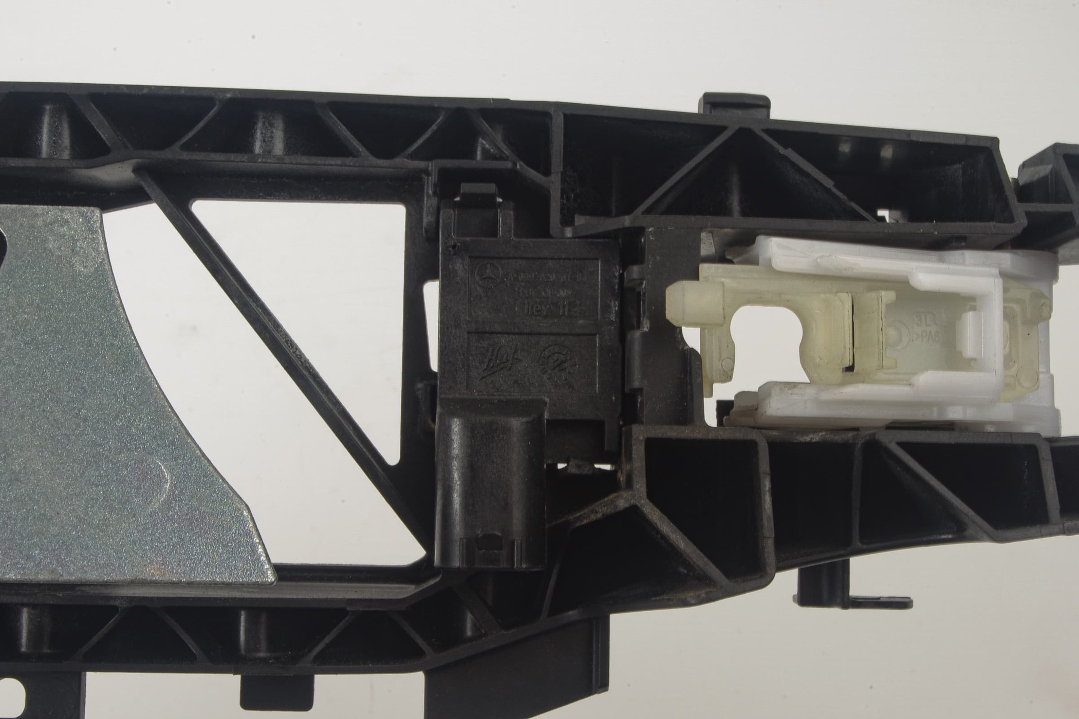 Mercedes 0997604600 Exterior Door Handle Mechanism - Front Left | C190 R190...