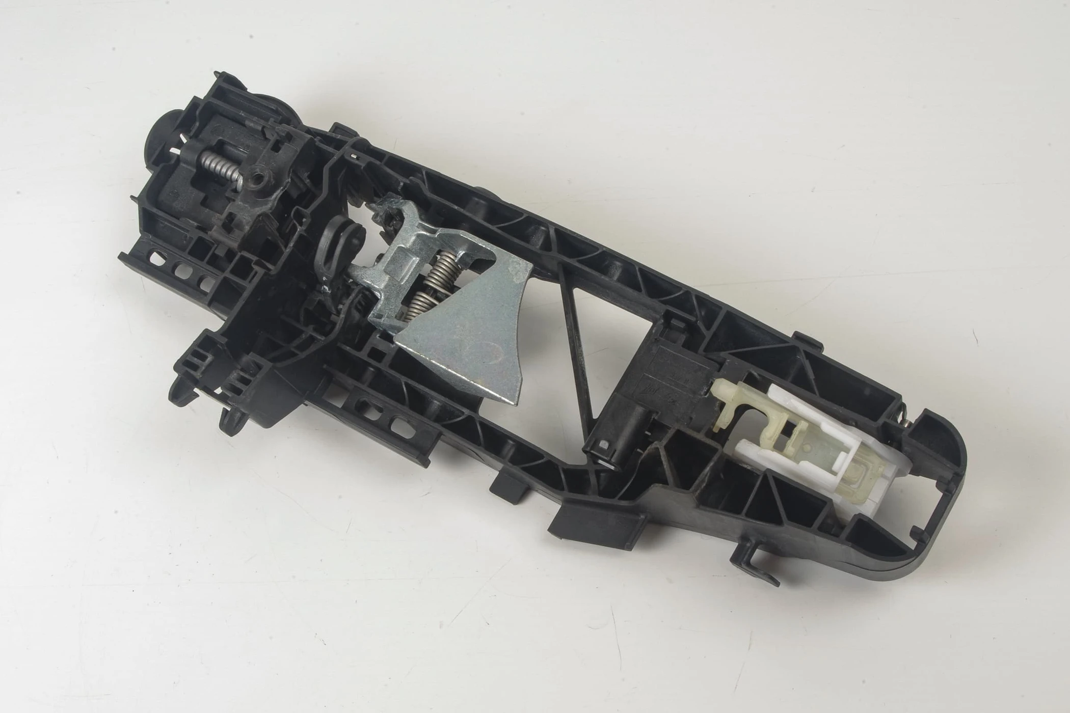 Mercedes 0997604600 Exterior Door Handle Mechanism - Front Left | C190 R190...