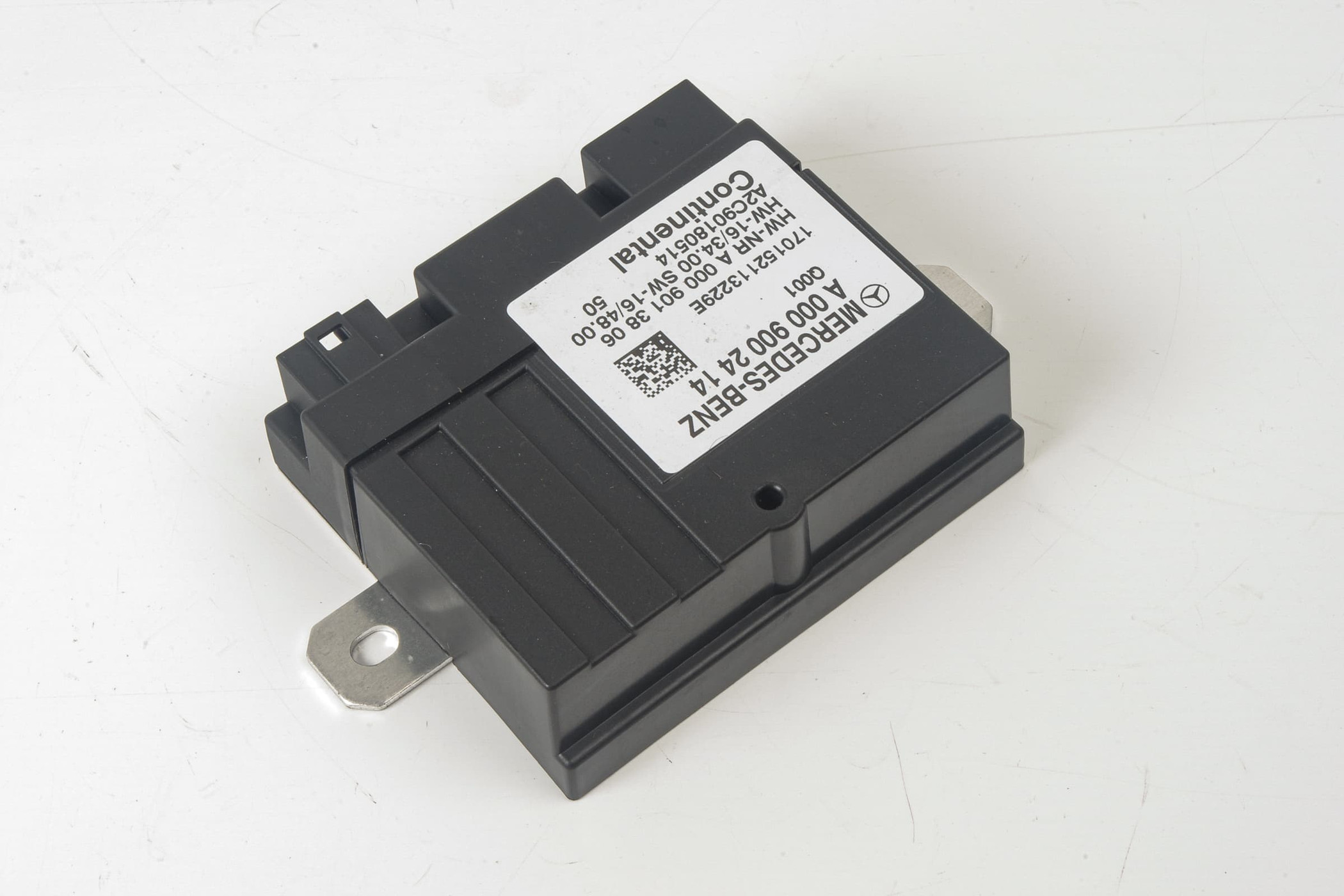 Mercedes 0009002414 Fuel Pump Control Unit | W205 V205 S205 C205 A205 C