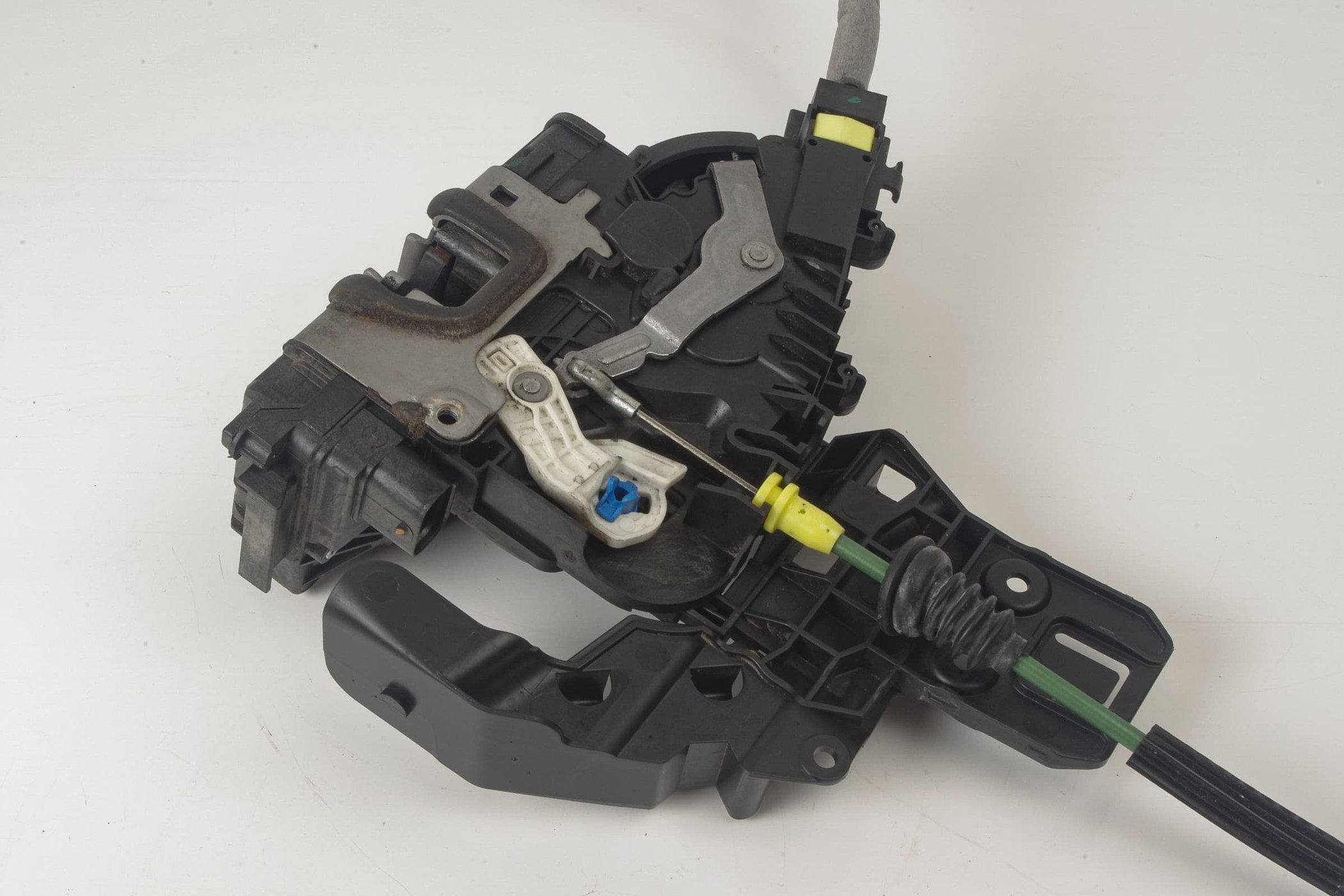 Mercedes 0997202000 Door Lock - Front Right | W205 C W213 E W222 S X253 GLC