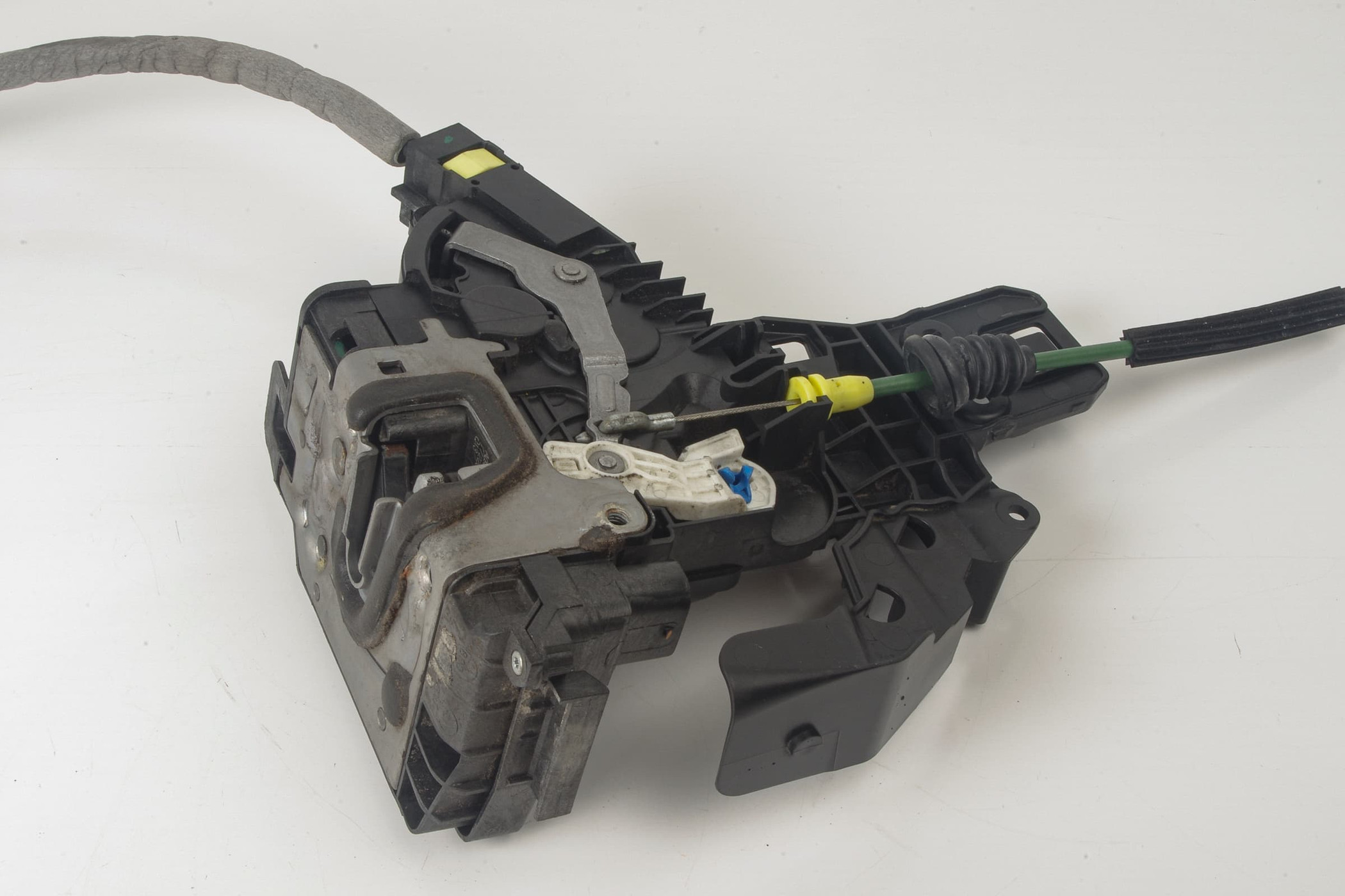 Mercedes 0997202000 Door Lock - Front Right | W205 C W213 E W222 S X253 GLC