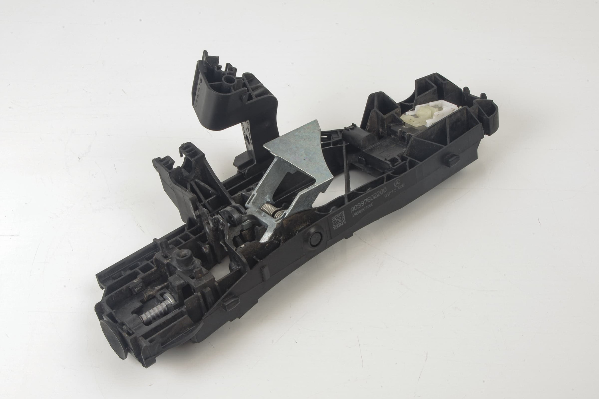 Mercedes 0997602200 Exterior Door Handle Mechanism - Rear Right | C190 R190...