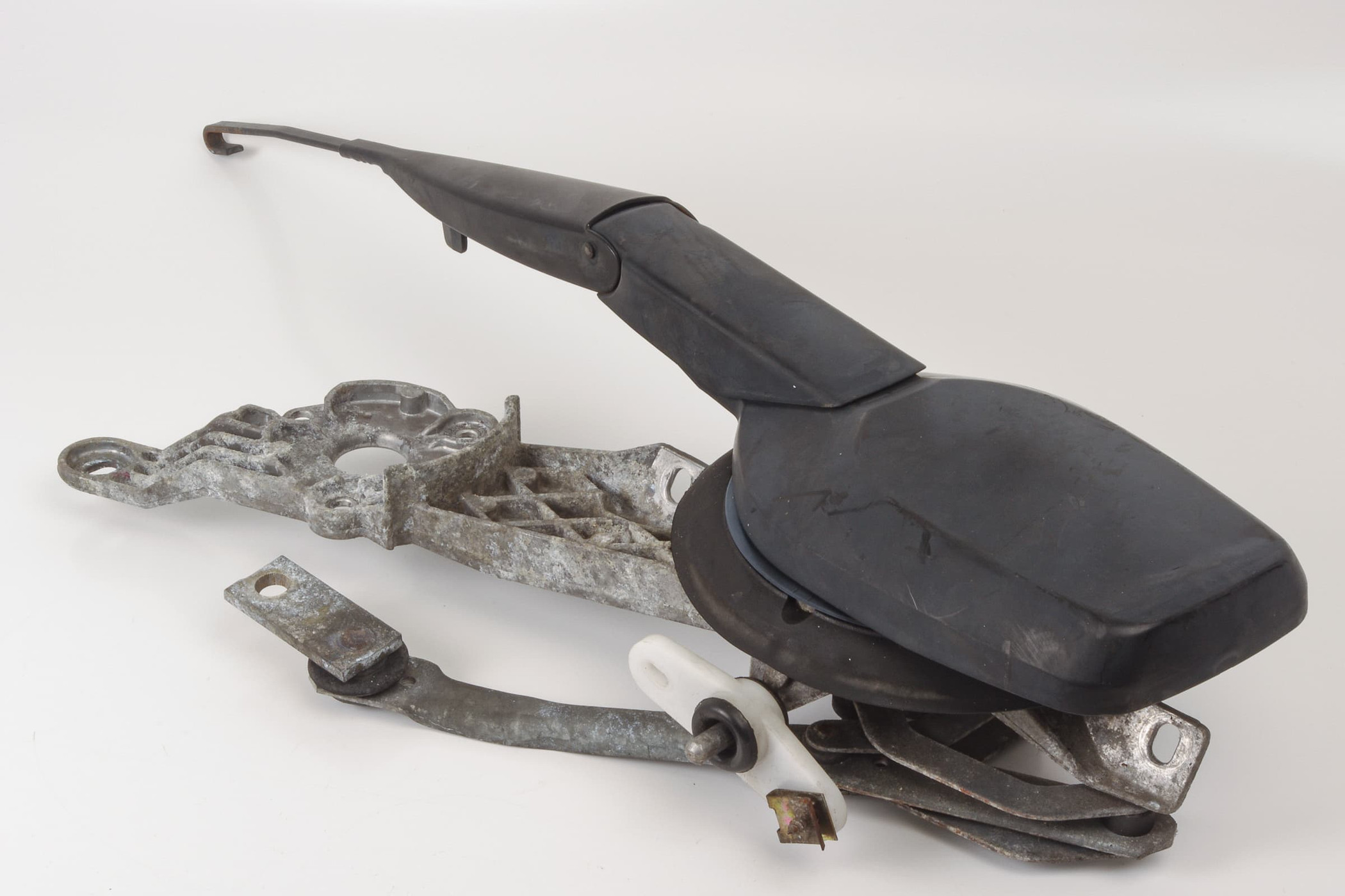 Mercedes 0018201207 Wiper Mechanism | R129 SL