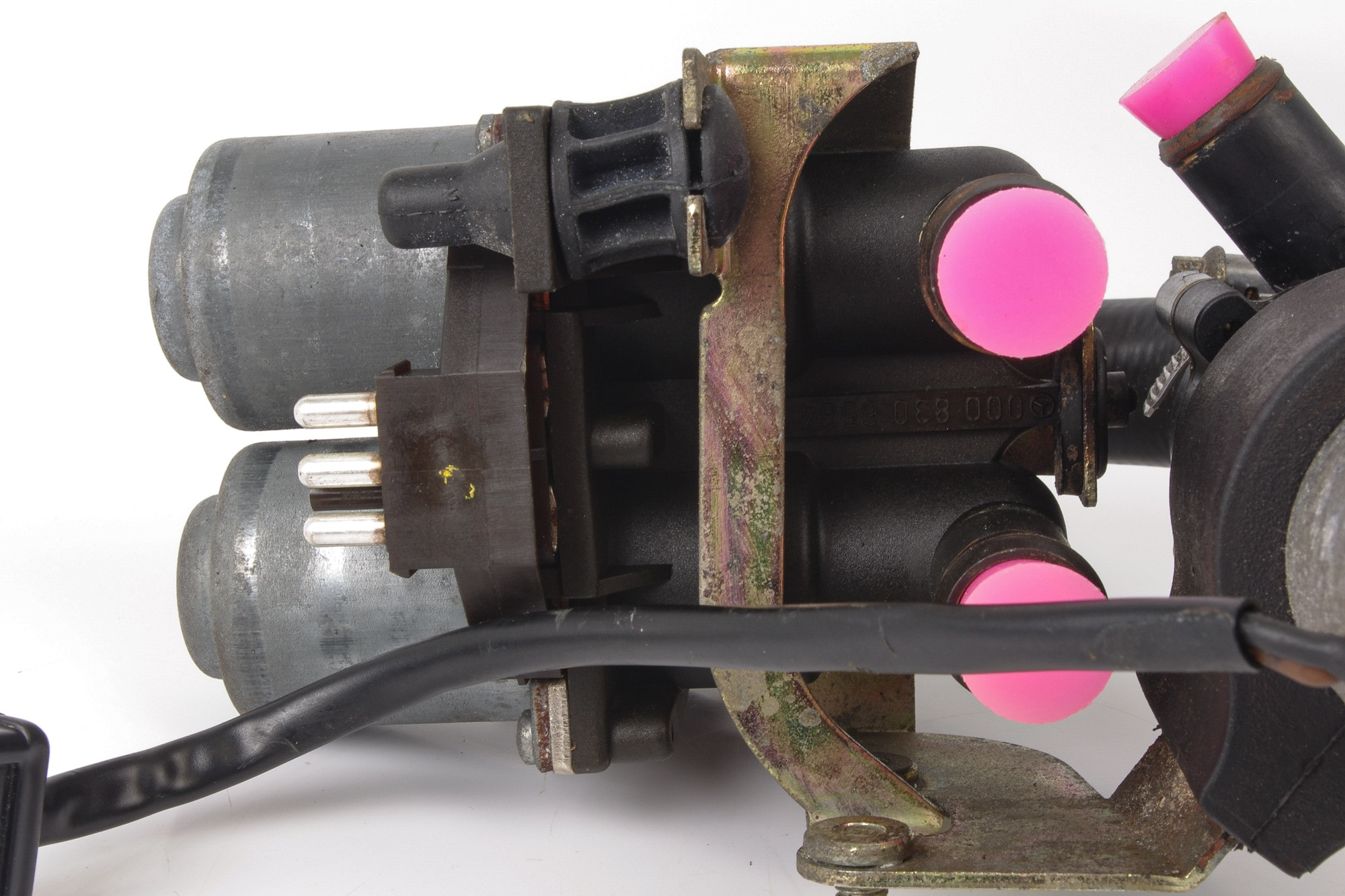 Mercedes 0008306584 Heater Duo Valve (a) | W124 E R129 SL