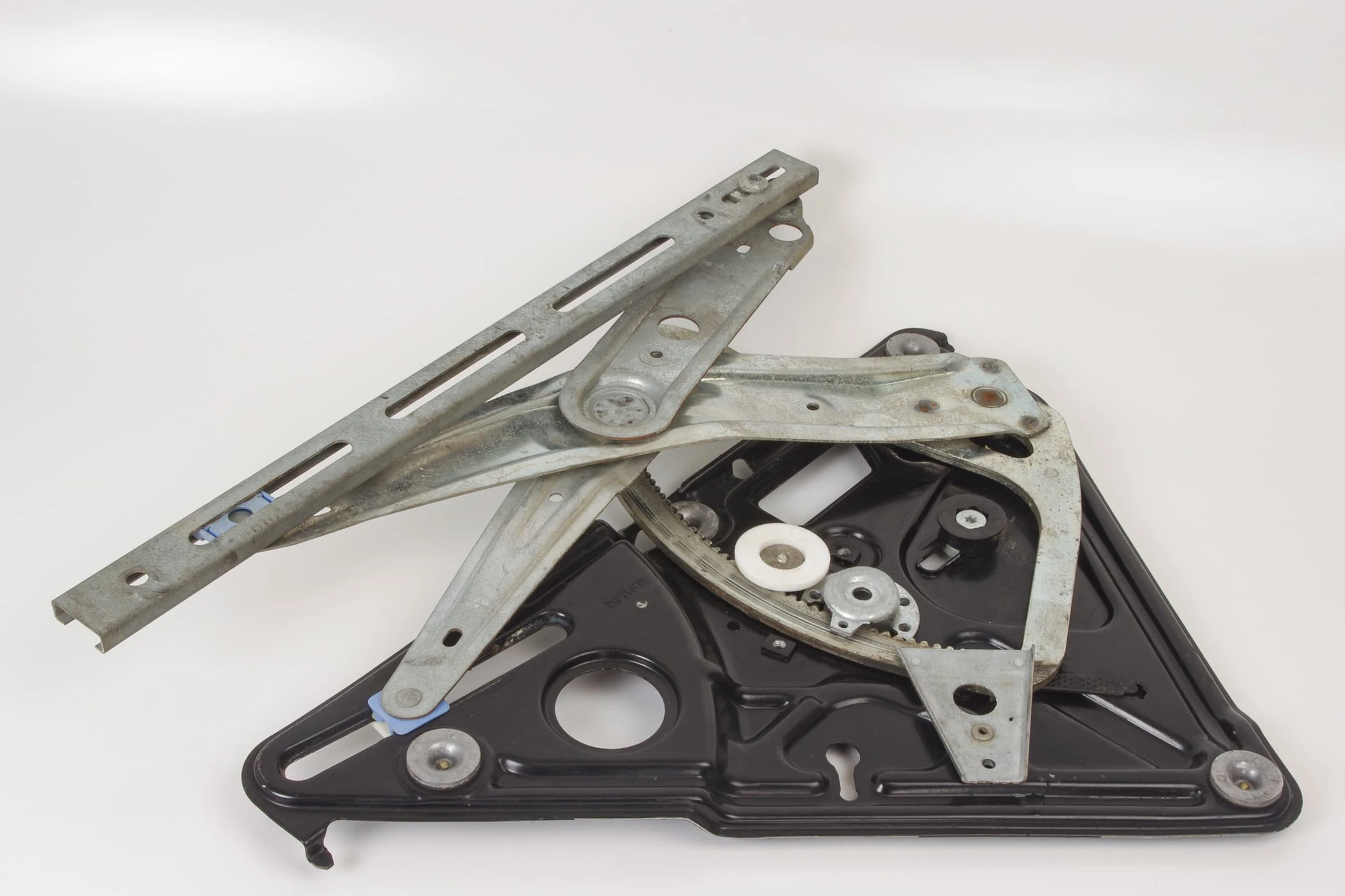 Mercedes 1407200746 Window Regulator - Front Left | C140 S