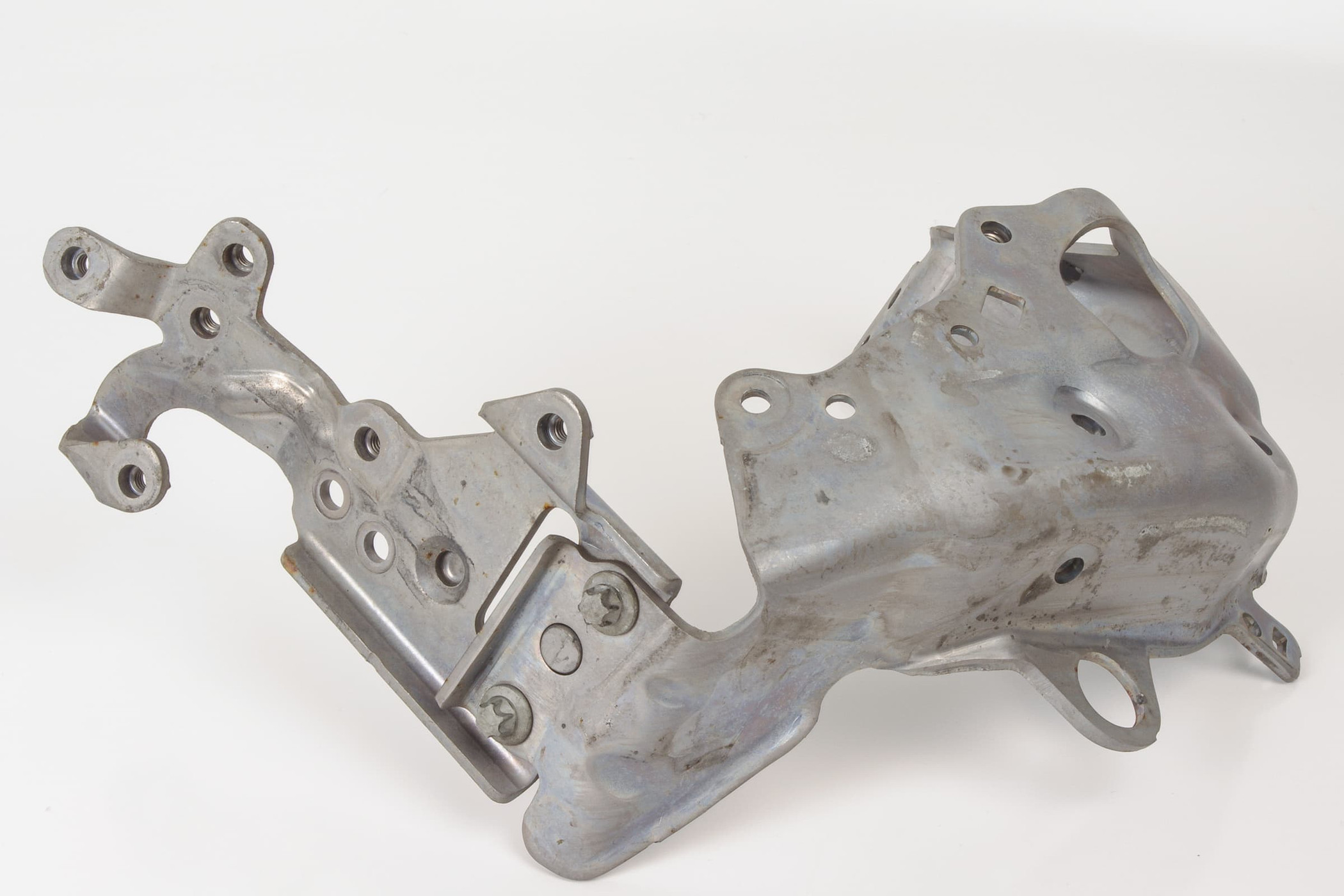 Mercedes 2760781184 High Pressure Fuel Pump Shield | W166 M X166 GL R172 SLK...