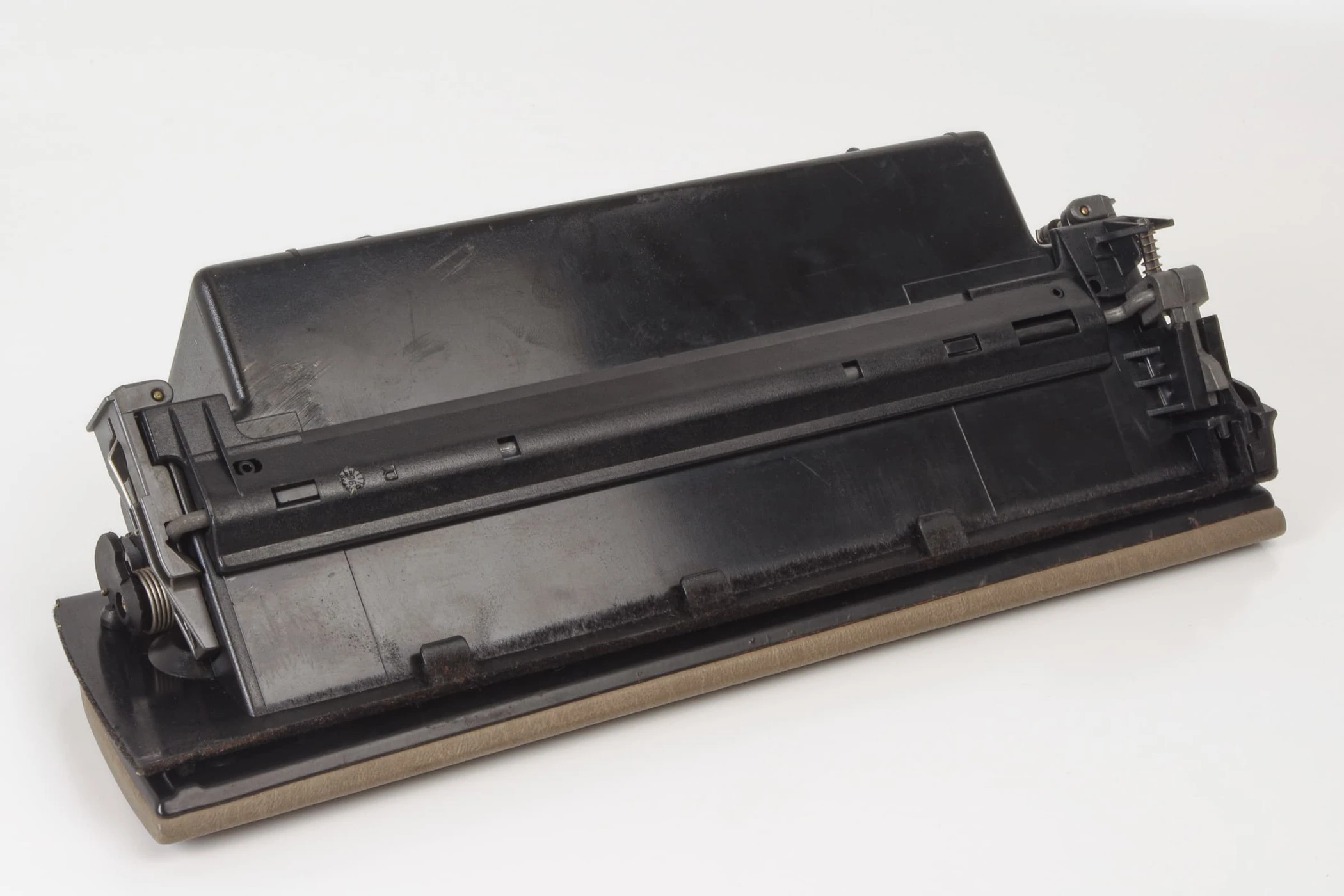 Mercedes 1406800391 Spectacle Glovebox - Brown | W140 V140 C140 S