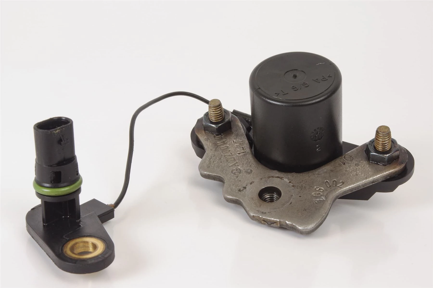 Mercedes 0011531332 Oil Level Sensor | W164 W166 M X166 GL R171 R172 SLK W203...