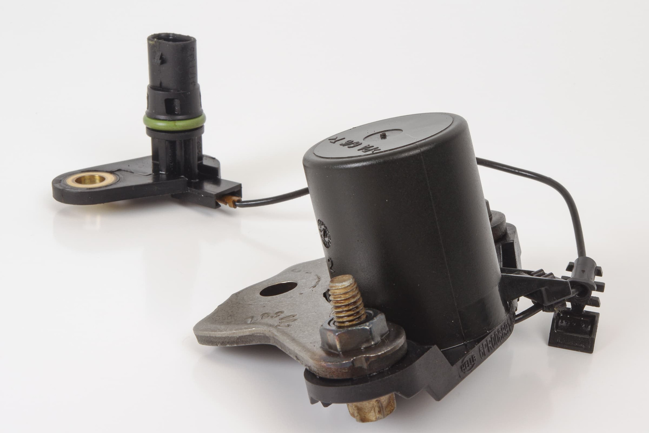 Mercedes 0011531332 Oil Level Sensor | W164 W166 M X166 GL R171 R172 SLK W203...