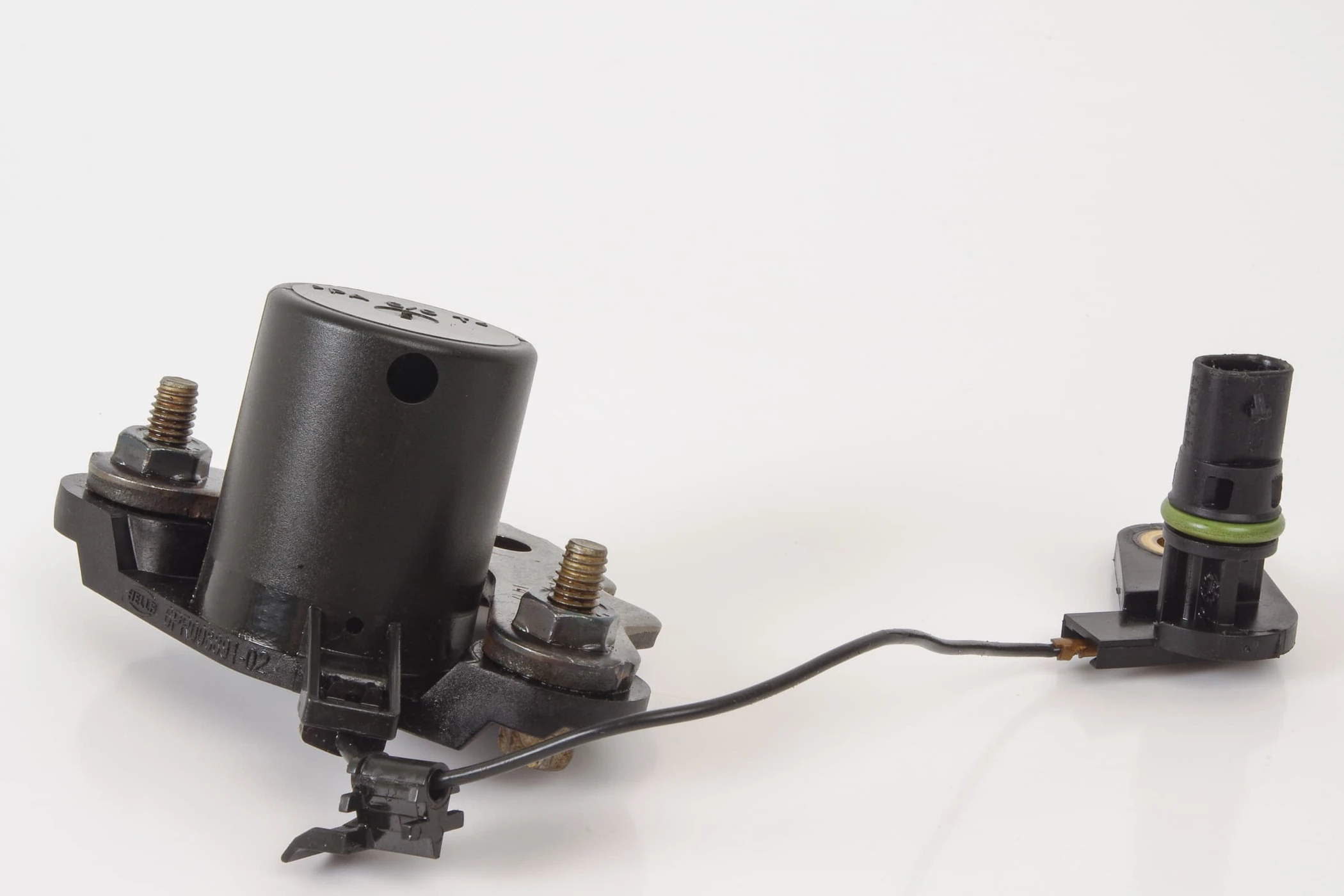 Mercedes 0011531332 Oil Level Sensor | W164 W166 M X166 GL R171 R172 SLK W203...