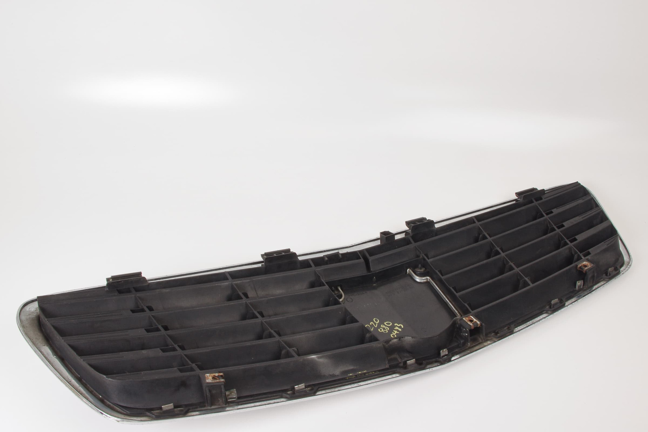 Mercedes 2208800483 Bonnet Grille | W220 S