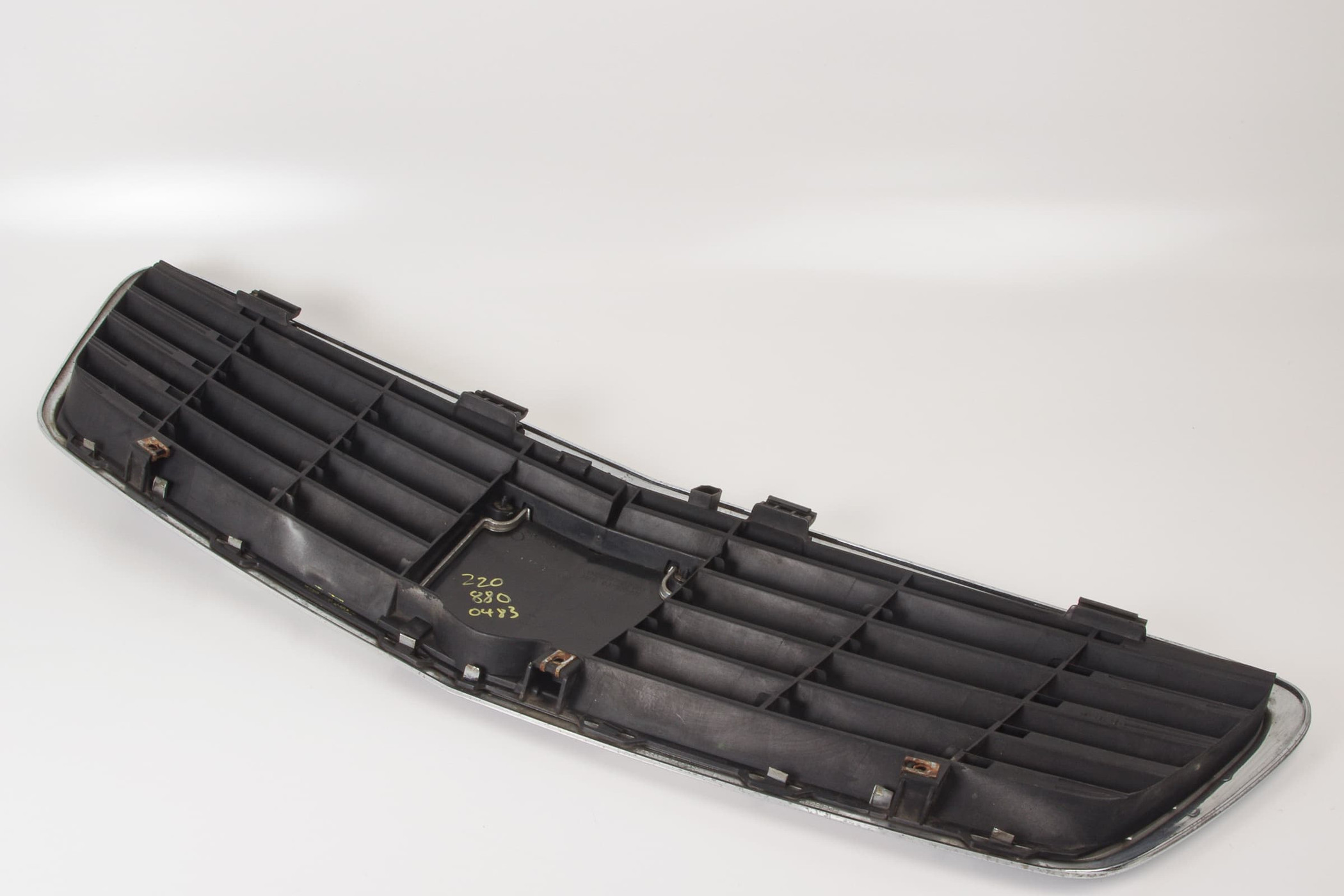 Mercedes 2208800483 Bonnet Grille | W220 S