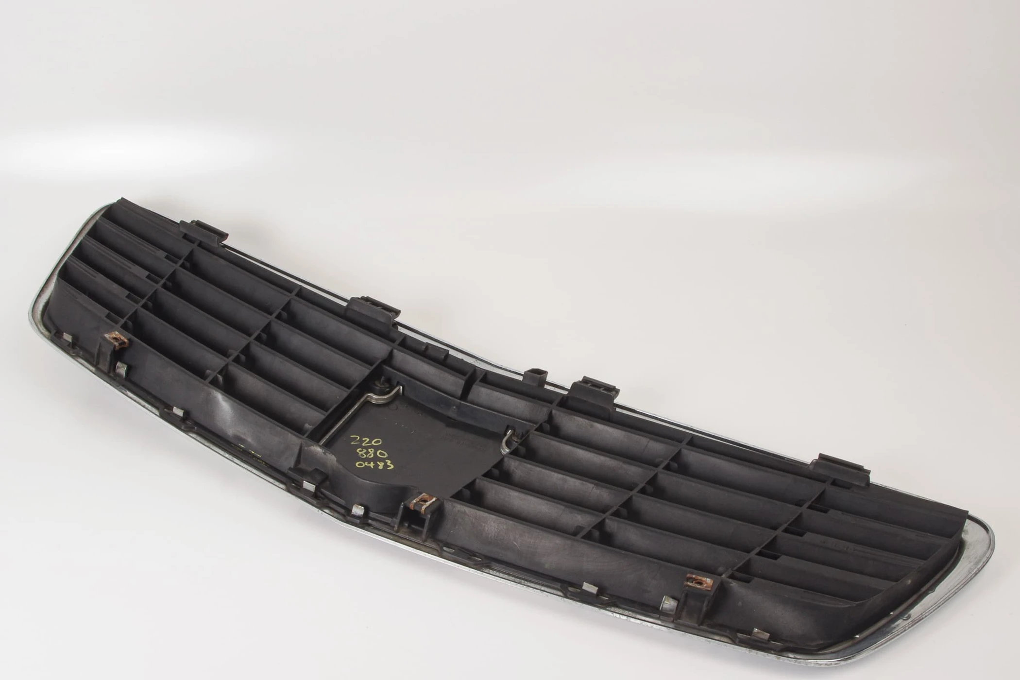 Mercedes 2208800483 Bonnet Grille | W220 S