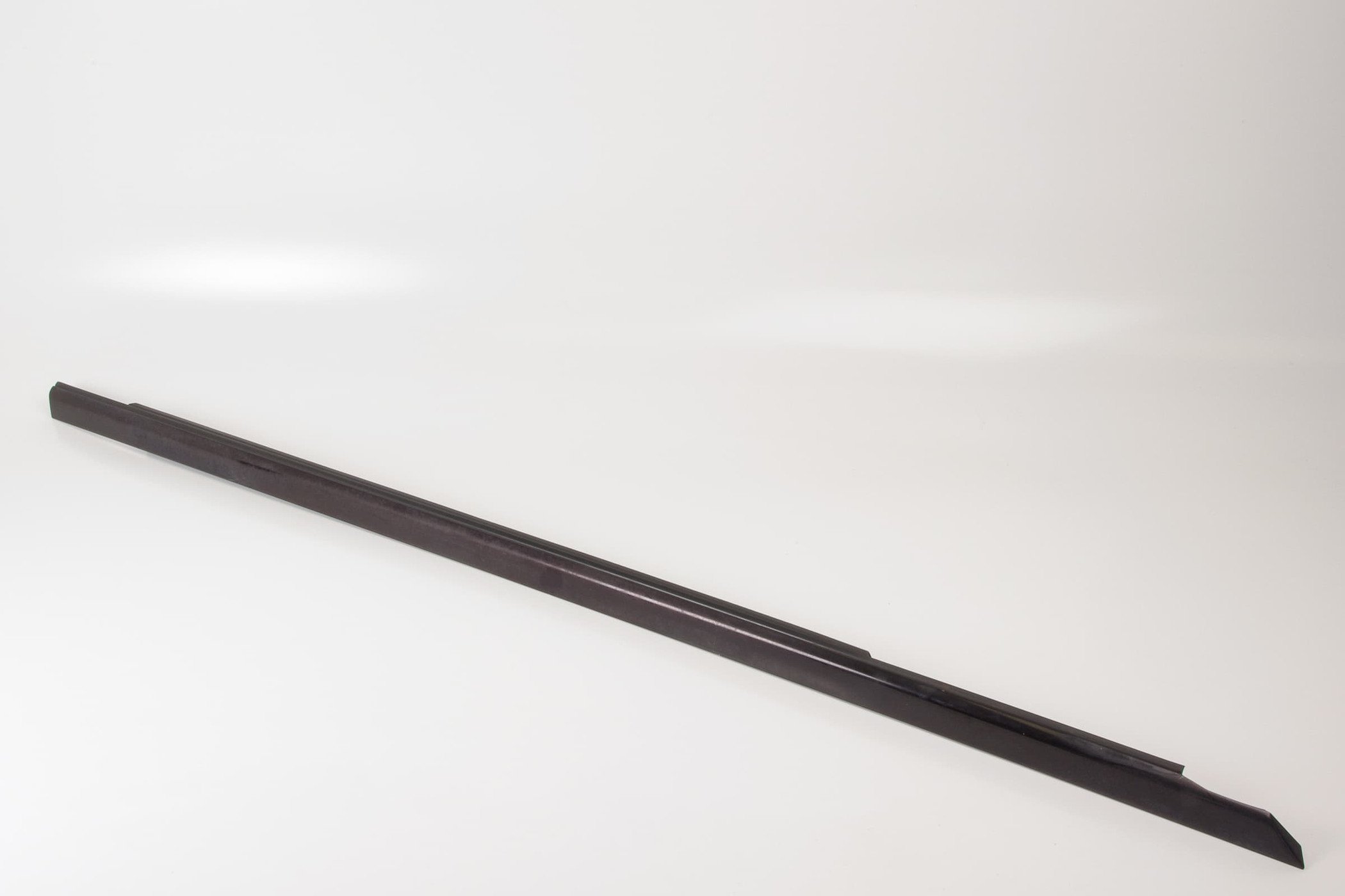 Mercedes 2057204610 Window Seal Rail - Front Right | W205 S205 C
