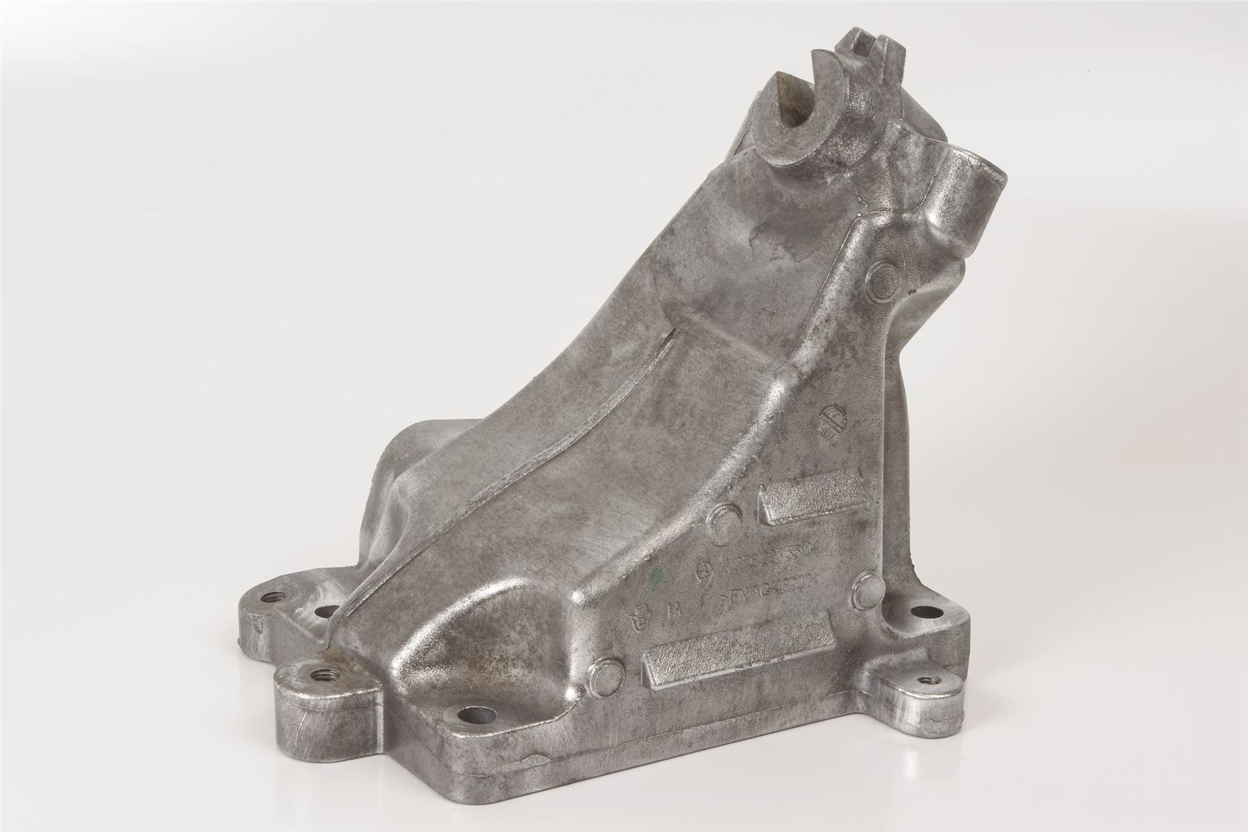 Mercedes 2762233304 Engine Mount Bracket | W166 M X166 GL R172 SLK W205 C...